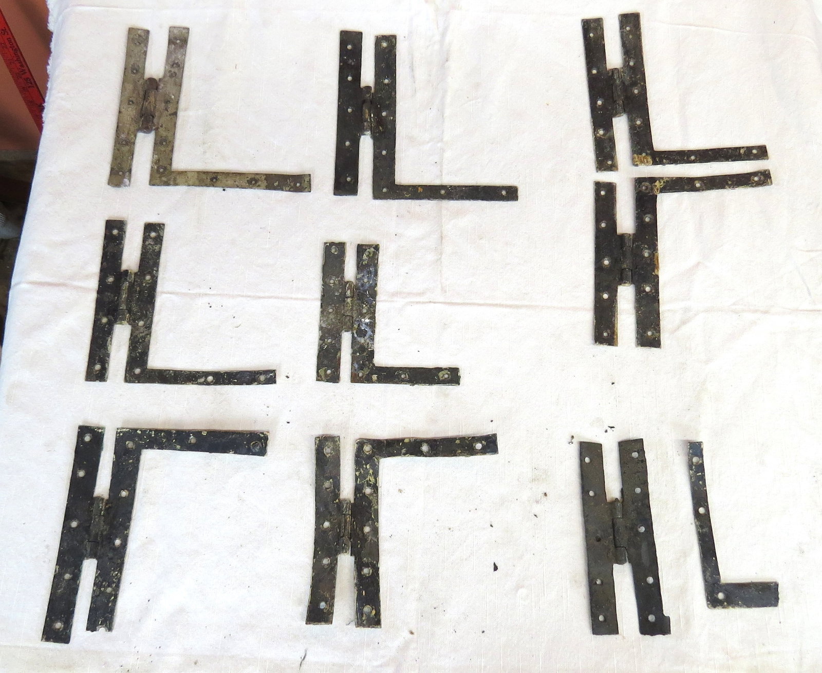 Lot of H and H and L hinges (1 of 6)