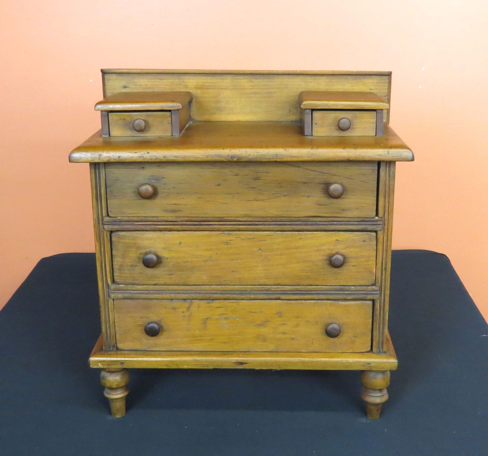 Child’s 3 drawer chest on turned feet (1 of 5)