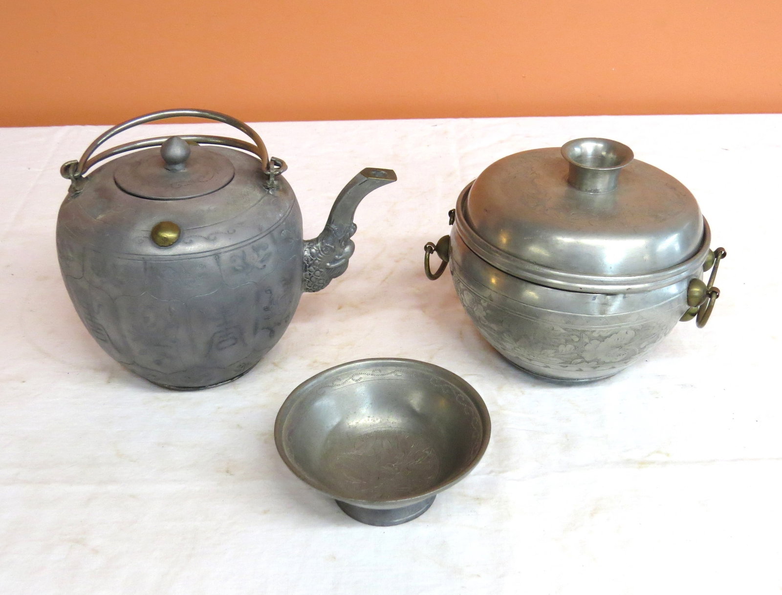 Three pieces of Chinese pewter (1 of 5)