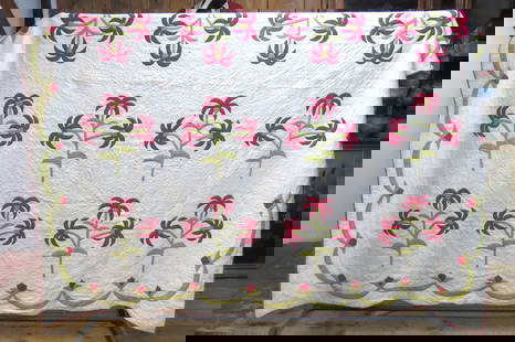 Quilt with green and red floral applique pattern: Quilt with green and red floral applique pattern, 92&rdquo; x 92&rdquo;, very good condition, no stains.