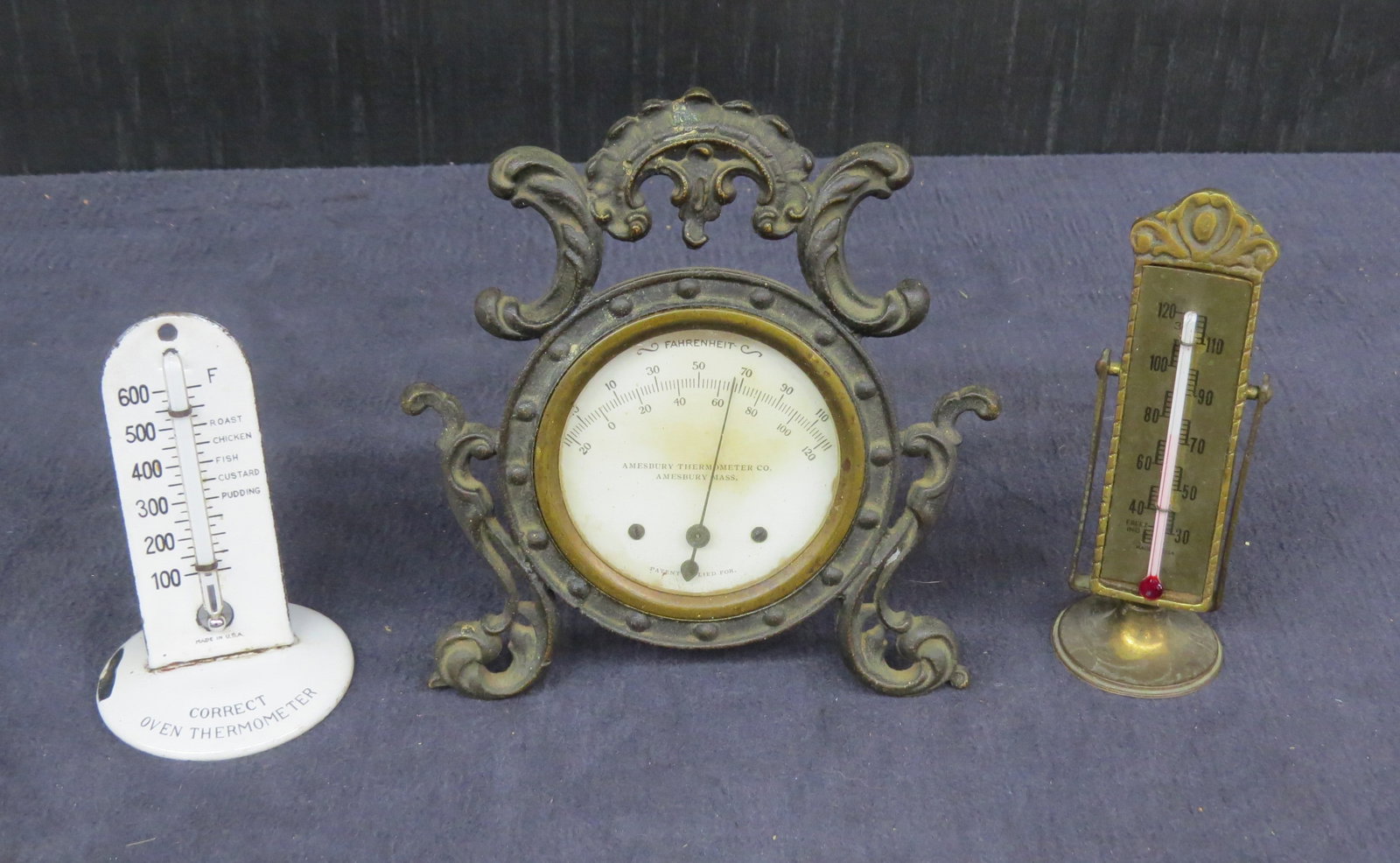 Lot 3 desk thermometers (1 of 7)