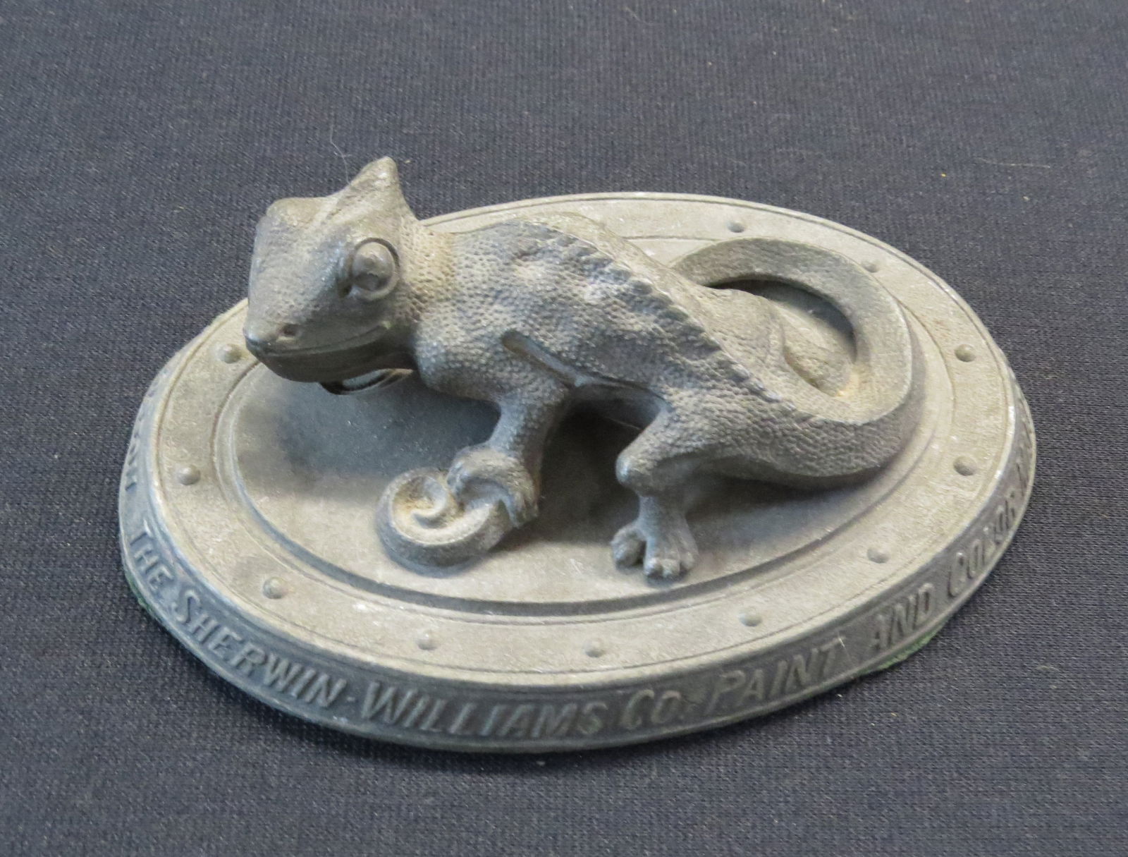 Sherwin-Williams Chameleon advertising office desk paperweight (1 of 5)