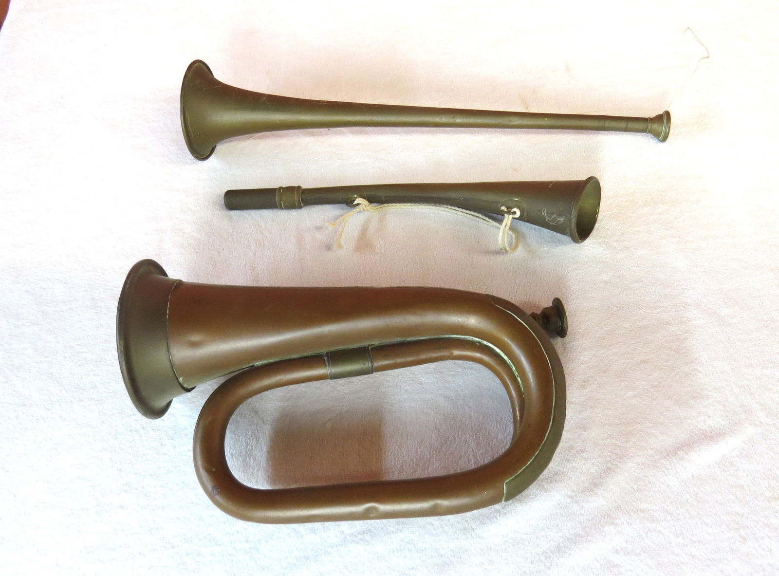 Lot brass bugle and two brass horns (1 of 2)