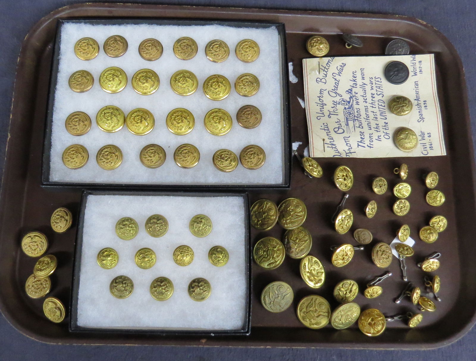 Tray lot military eagle brass buttons (1 of 9)