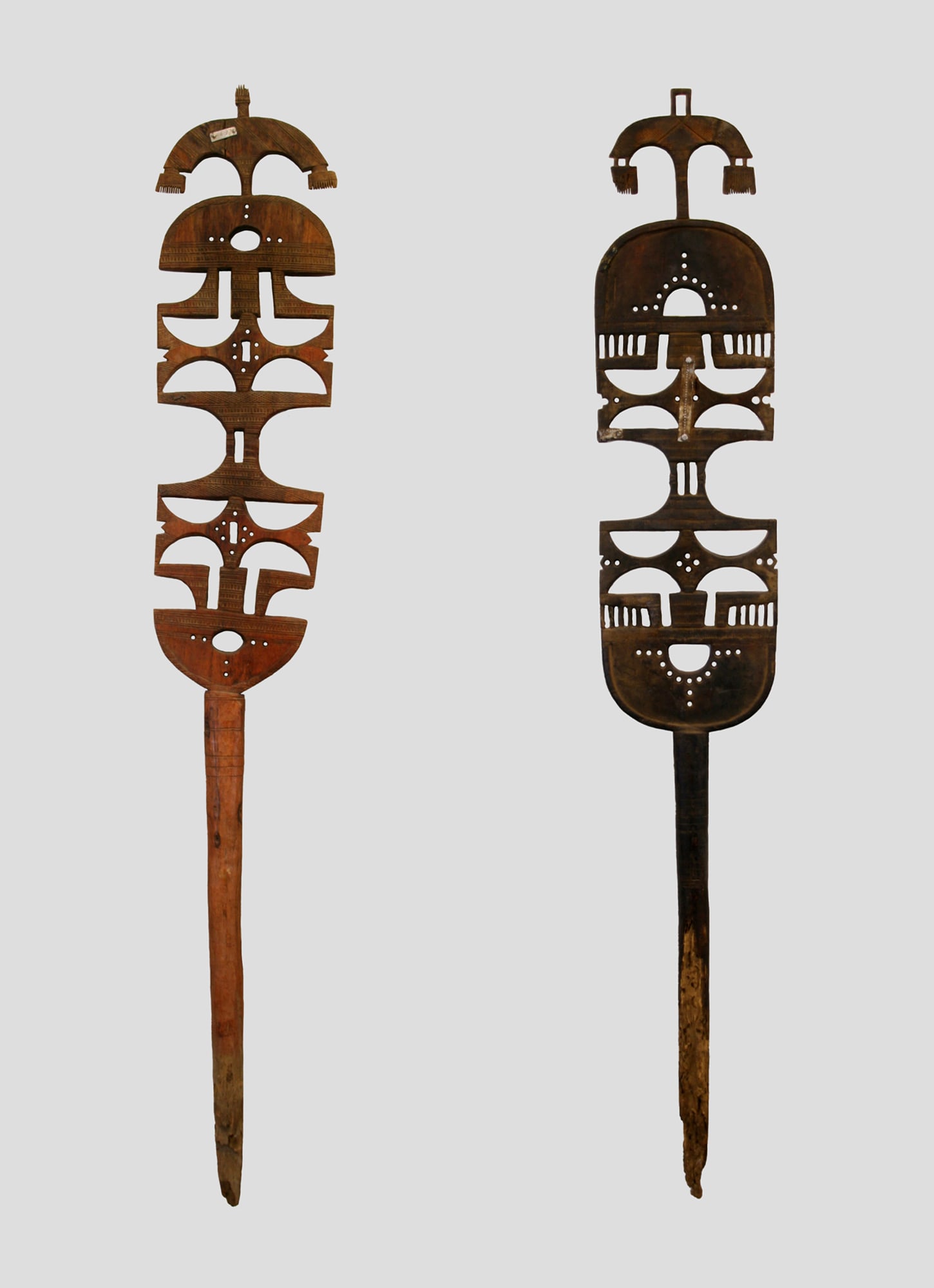 Two Antique African Tuareg Tent Posts (1 of 19)