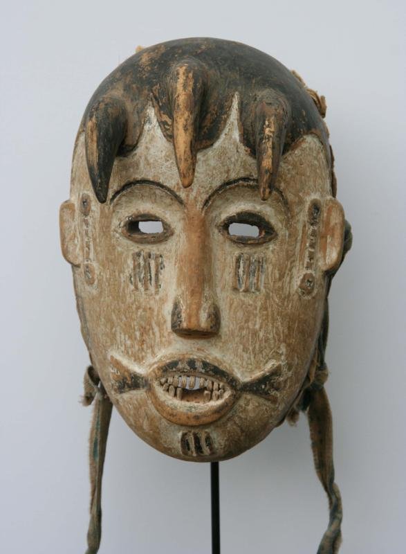 Unknown Idoma Craftsman (1 of 4)