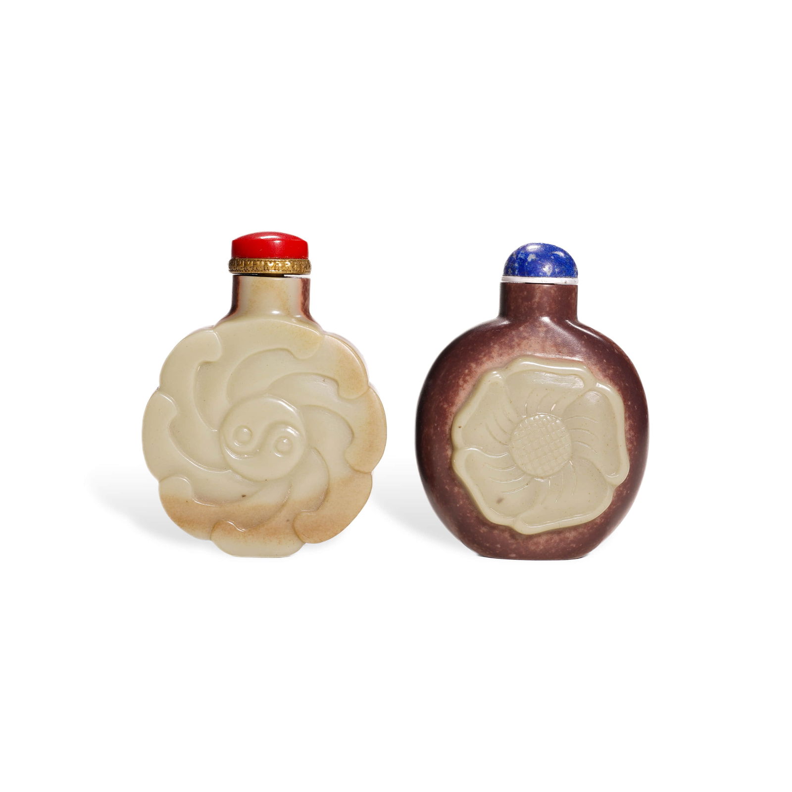 Qing zi pao Yu snuff bottle: L:4.5cm W:1.7 H:6cm / L:4.5cm H:6cm