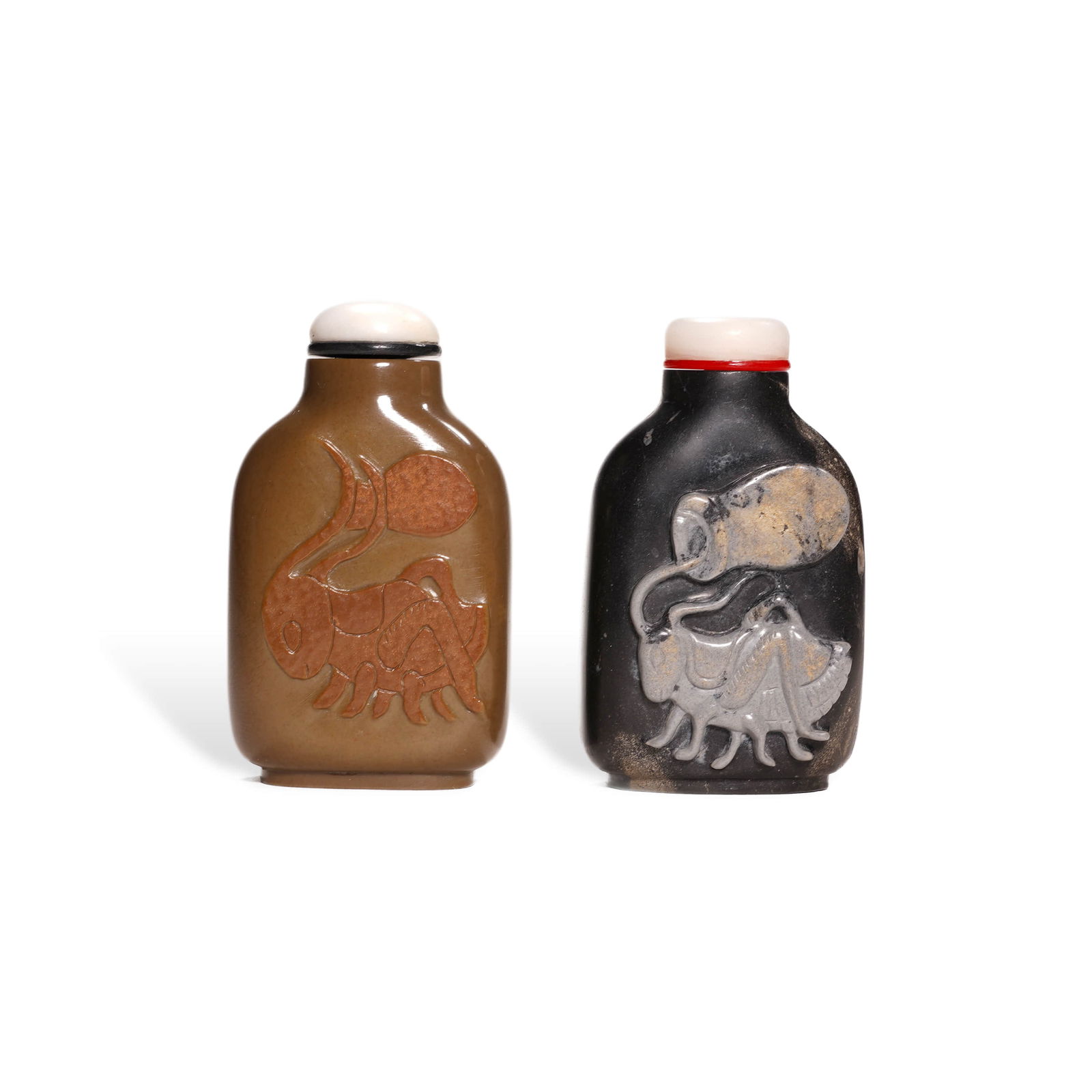 Clear goat liver agate/ Carving Gourd Snuff Bottle mark  Moyu (1 of 4)