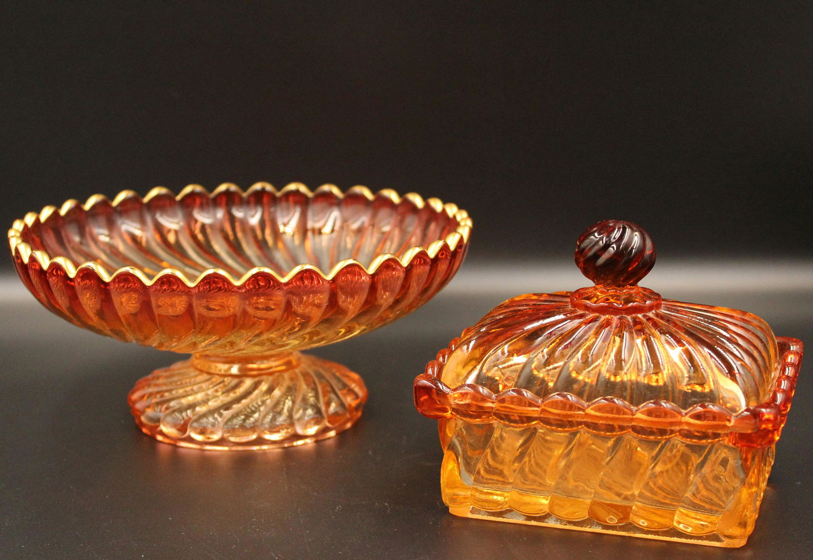 Baccarat Rose Tiente Footed Bowl and Soap dish (1 of 6)