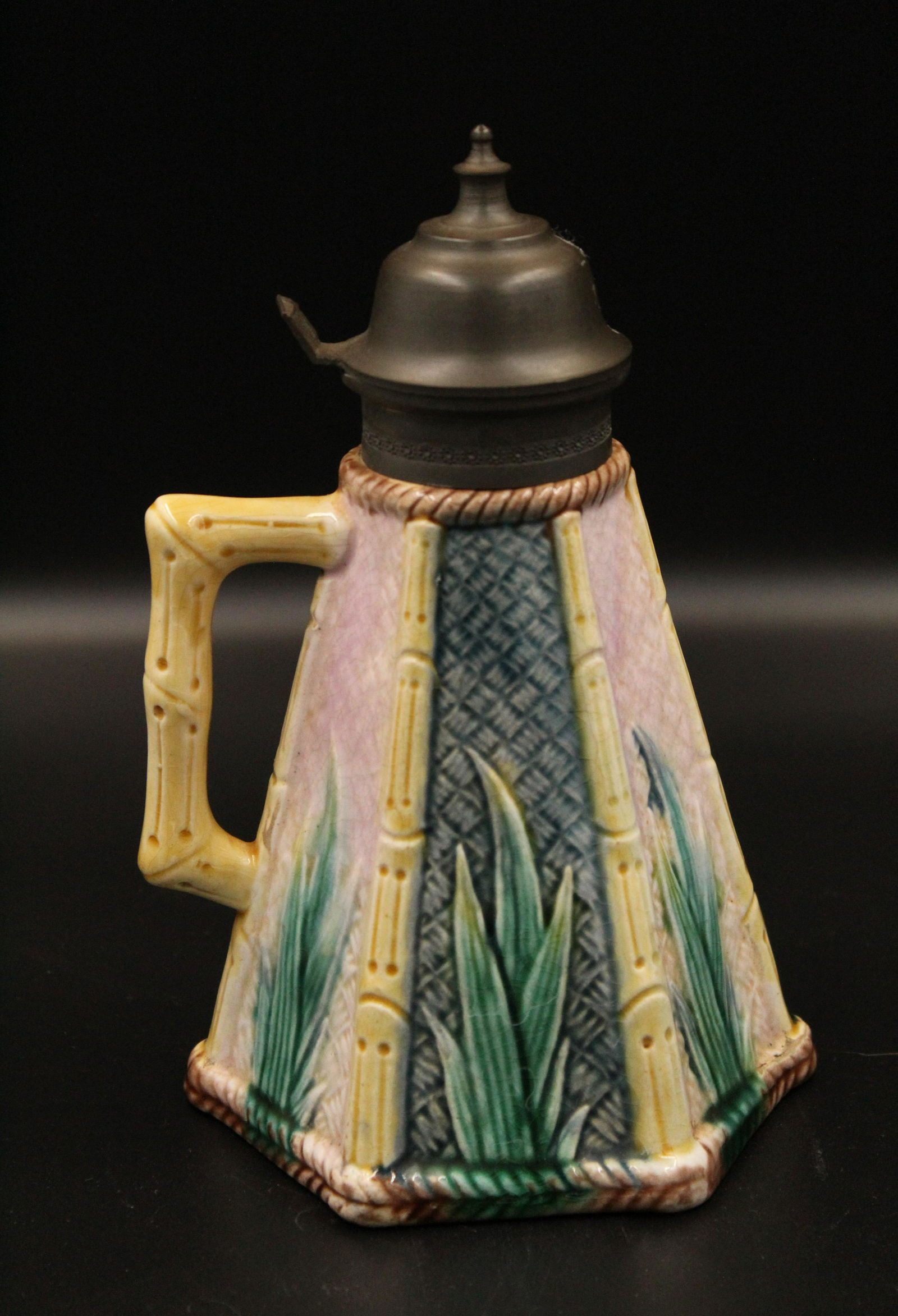 Victorian Etruscan Majolica Syrup pitcher (1 of 5)
