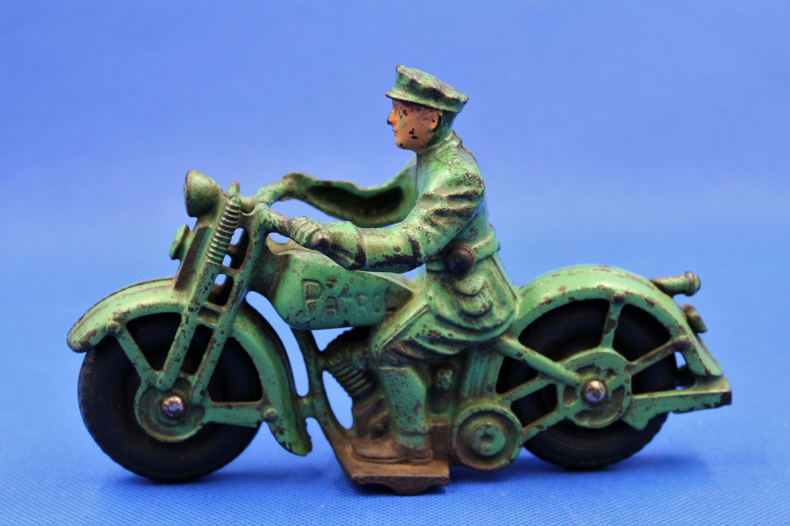Hubley Cast Iron Patrol Motorcycle Toy (1 of 3)