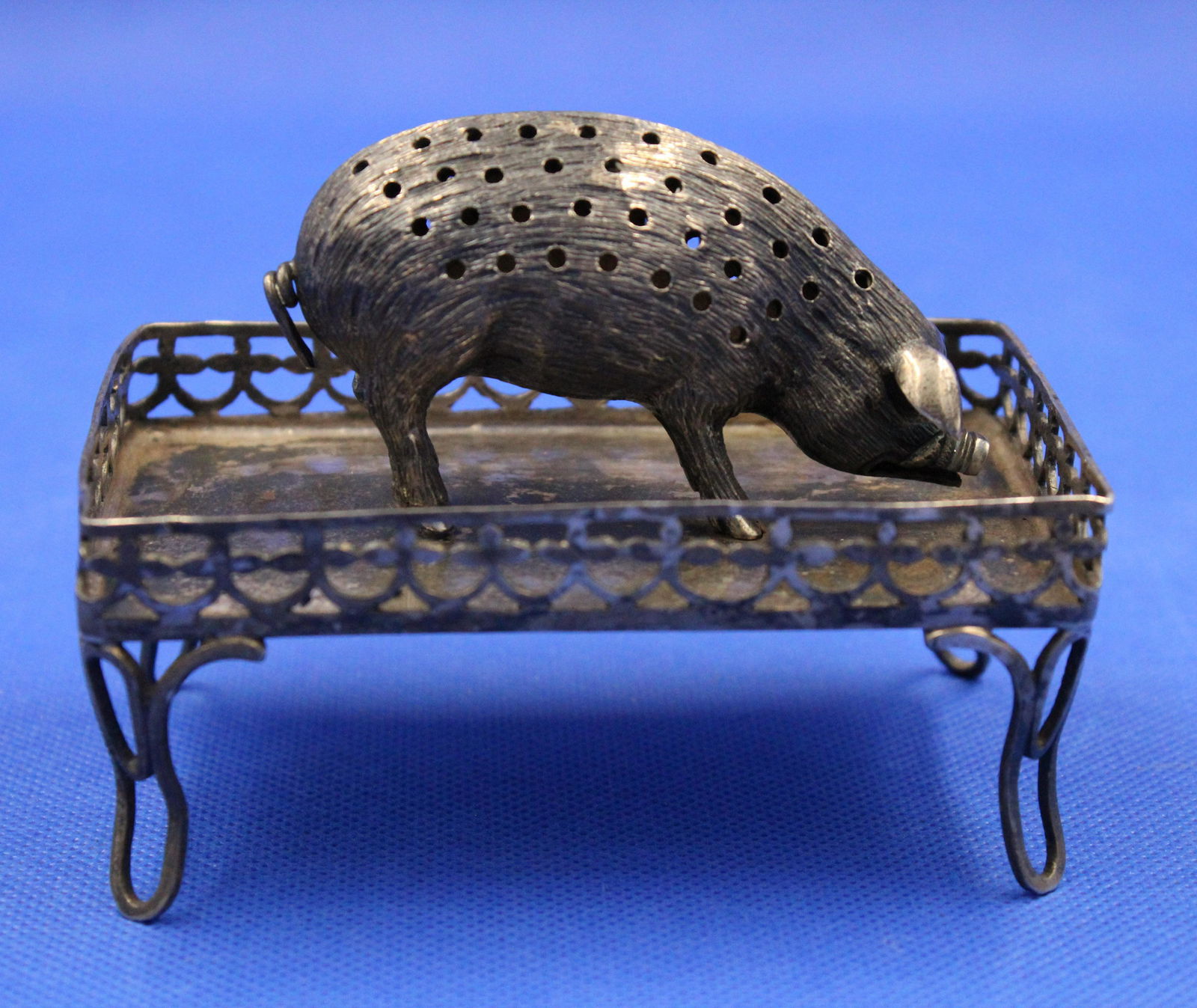Victorian Silverplate Figural Pig Toothpick Holder (1 of 3)