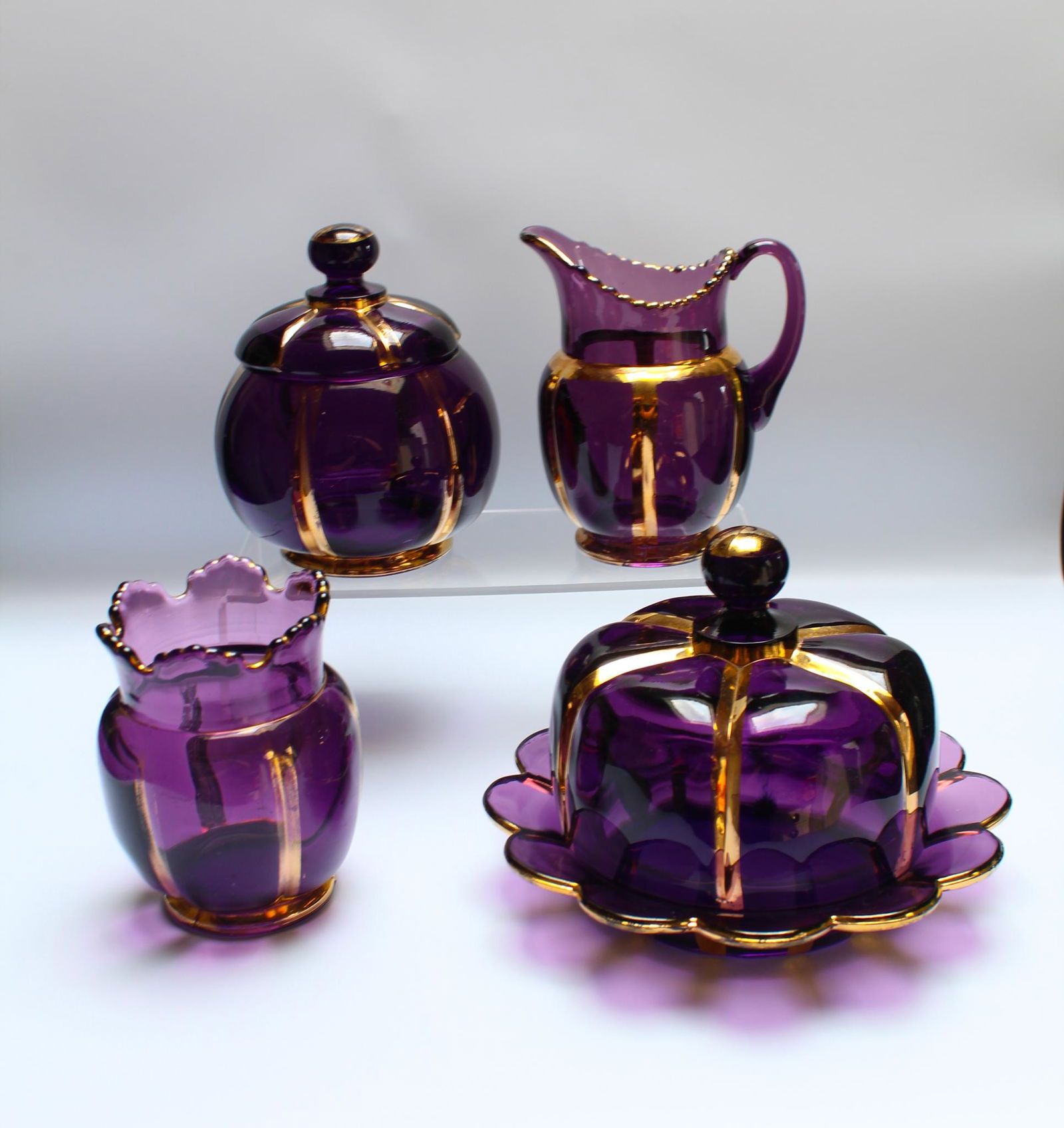 Scarce Riverside Victorian Glass Amythest X-Ray Table (1 of 10)