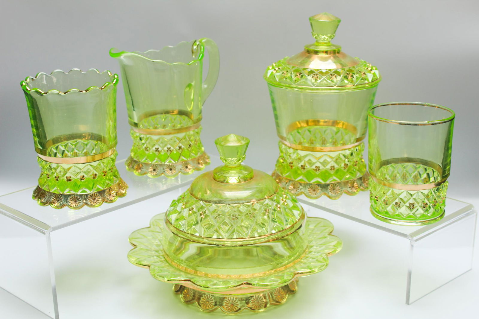 Scarce Vaseline Riverside Victorian Glass Petticoat (1 of 7)