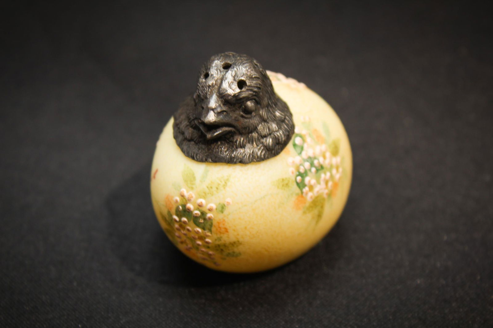 Mt. Washington Glass Chick Head Salt Shaker (1 of 4)