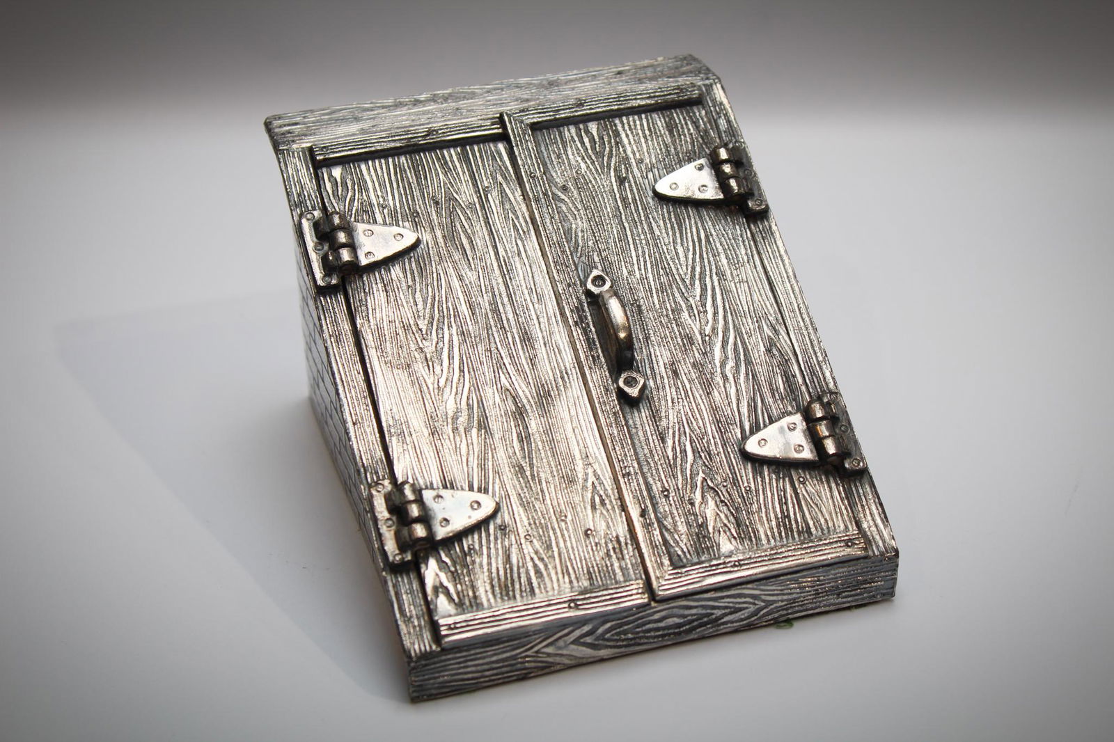 Rare Derby Figural Silverplate Humidor (1 of 5)