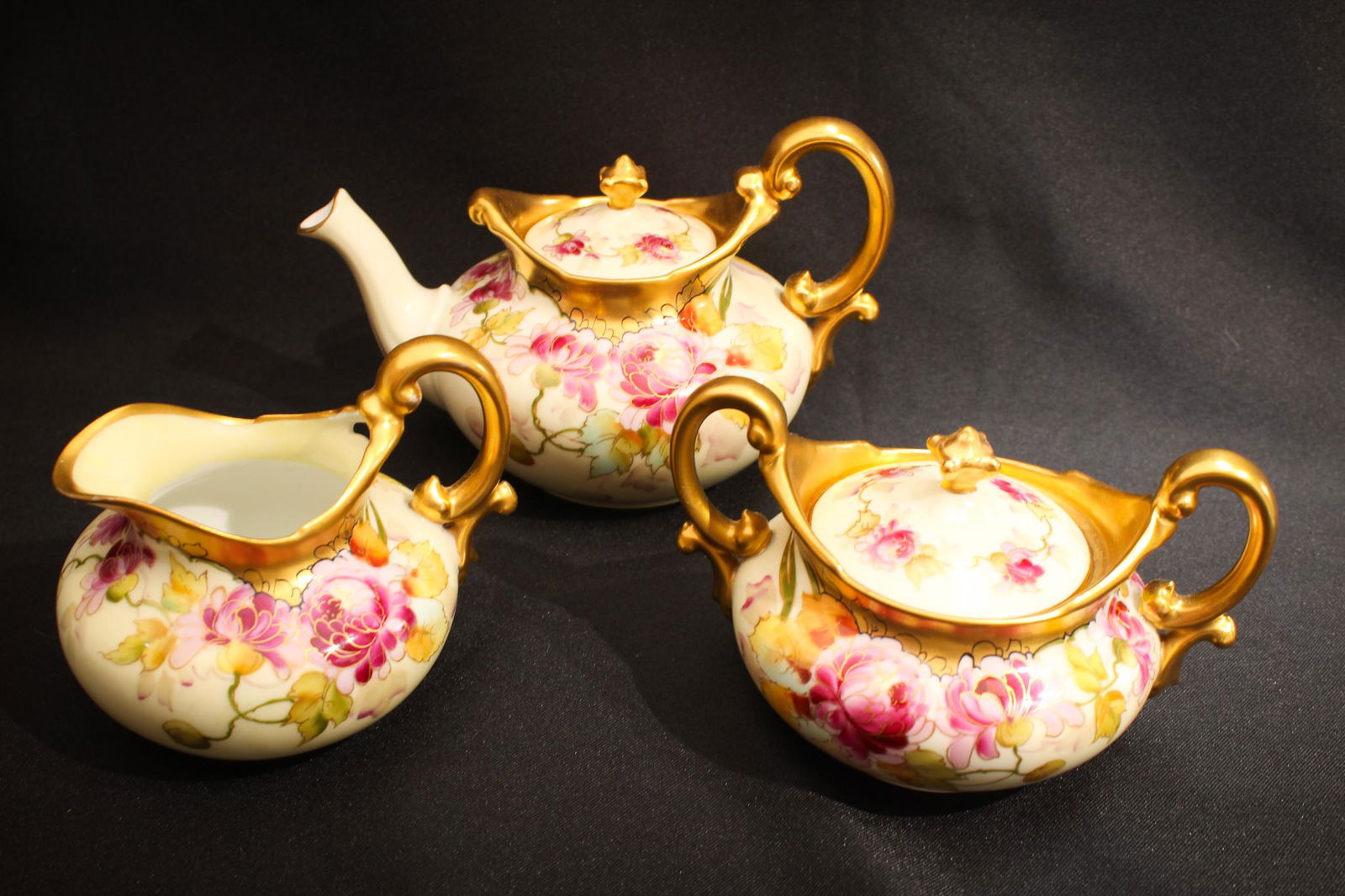 Fabulous signed Pickard Tea Set Grouping (1 of 11)