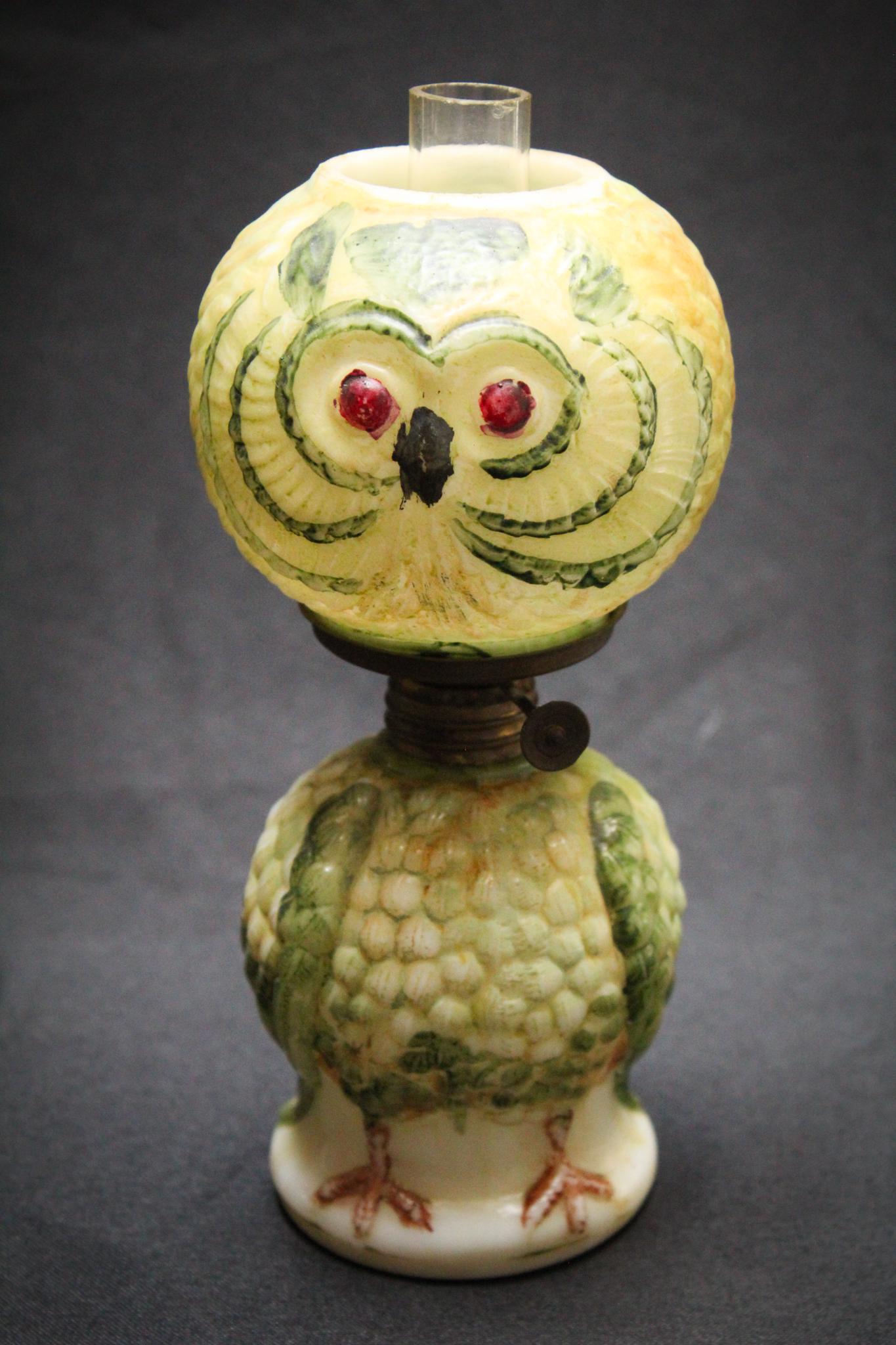 Scarce figural Green Owl Miniature Oil Lamp (1 of 6)