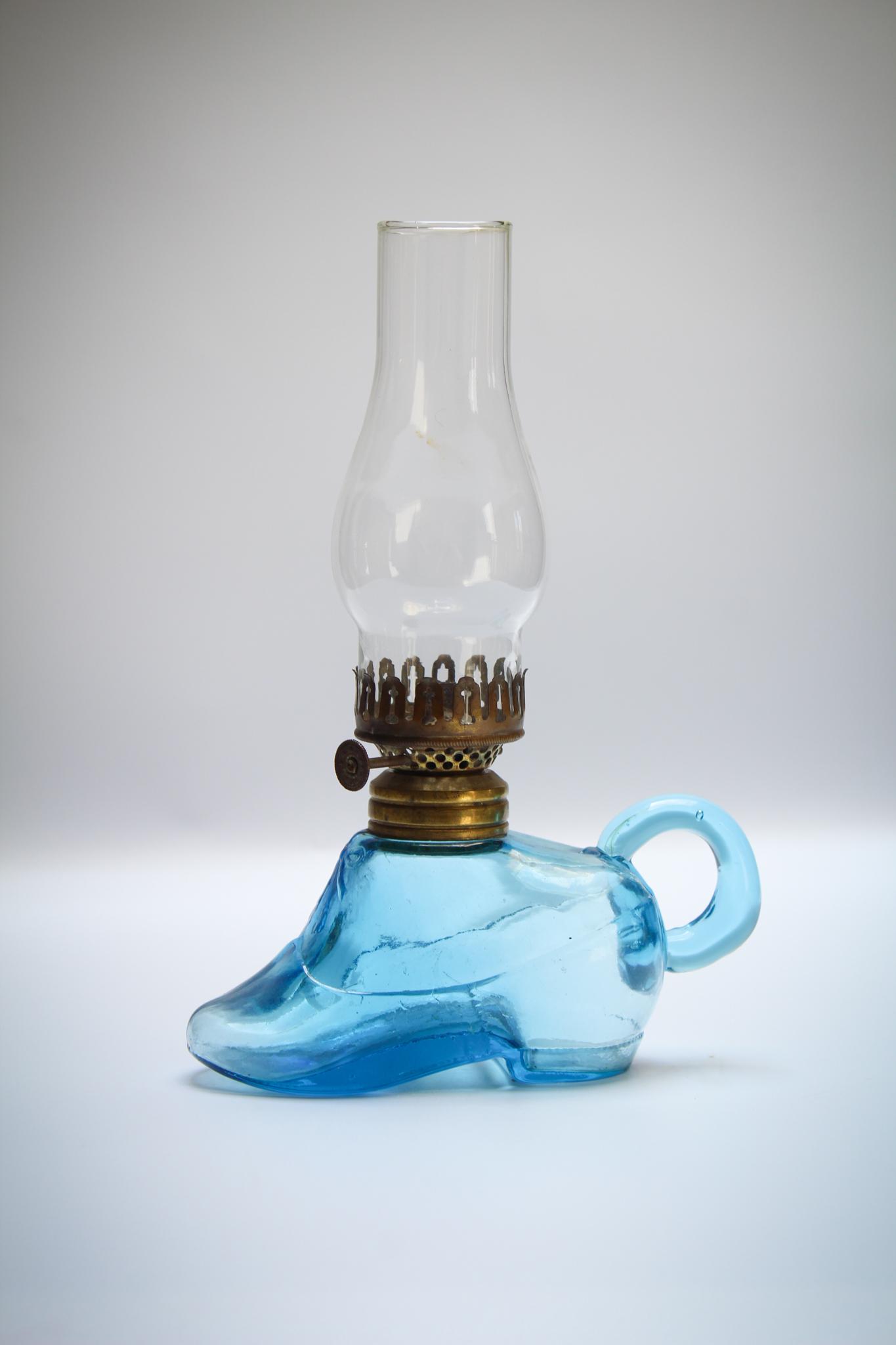 Rare Atterbury Shoe Miniature Oil lamp (1 of 3)