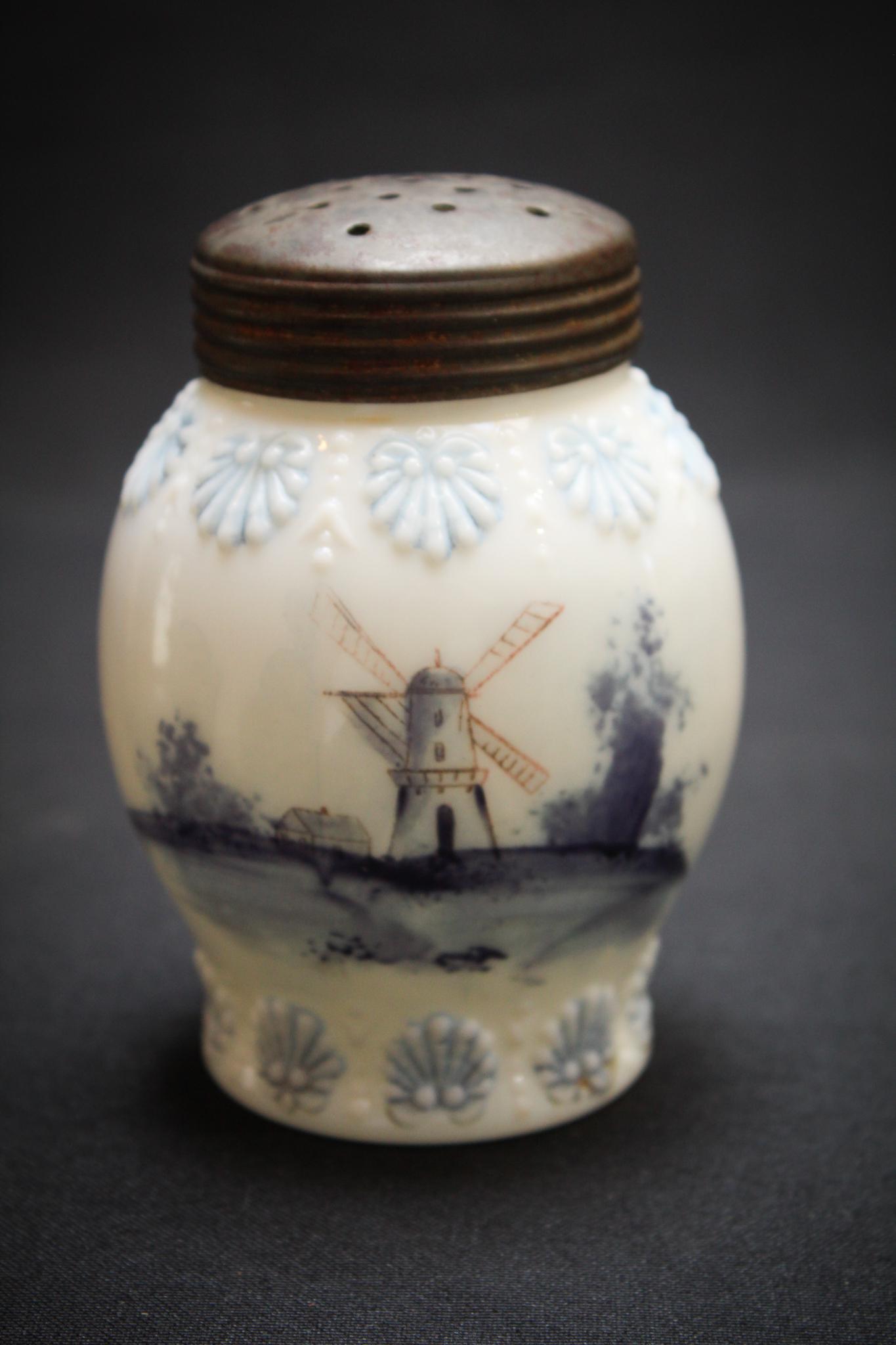Rare Northwood Fancy Fans Delft Victorian Sugar Shaker (1 of 3)