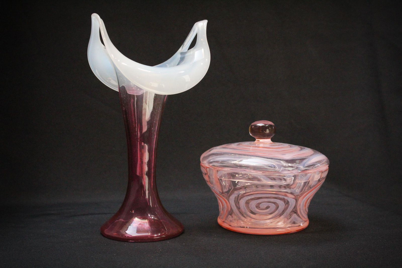 2 pcs Harrach and Kralik Opalescent Glass (1 of 4)