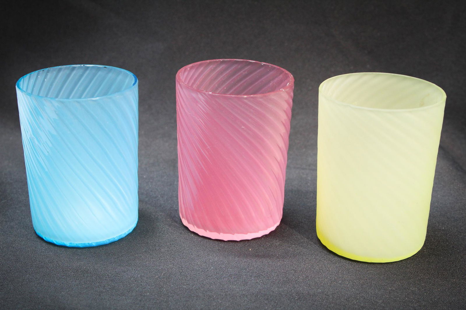 3 Hobb's Satina Murano Swirl Victorian Tumblers (1 of 5)