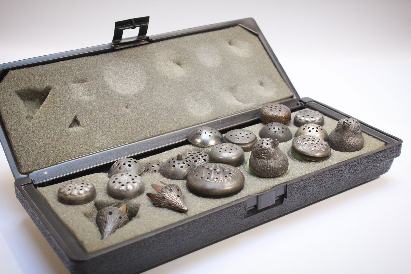 19 Rare Victorian Mt. washington Wavecrest Salt Shaker (1 of 4)