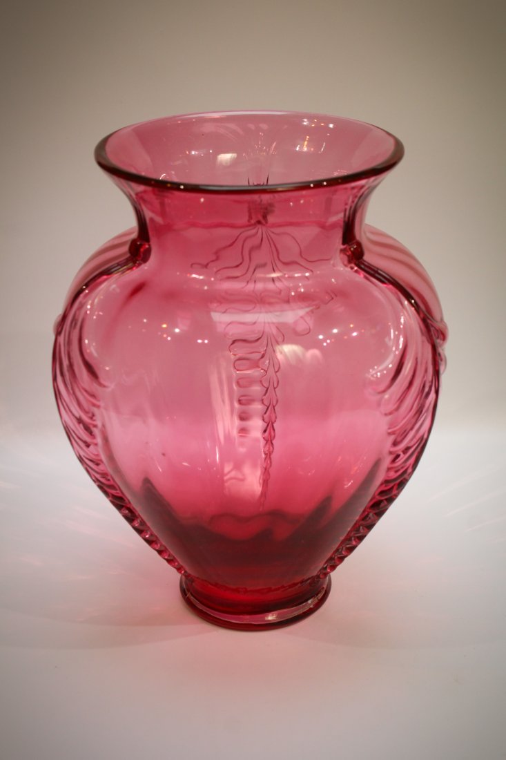 Large Cranberry Fenton Feathers Vase (1 of 3)