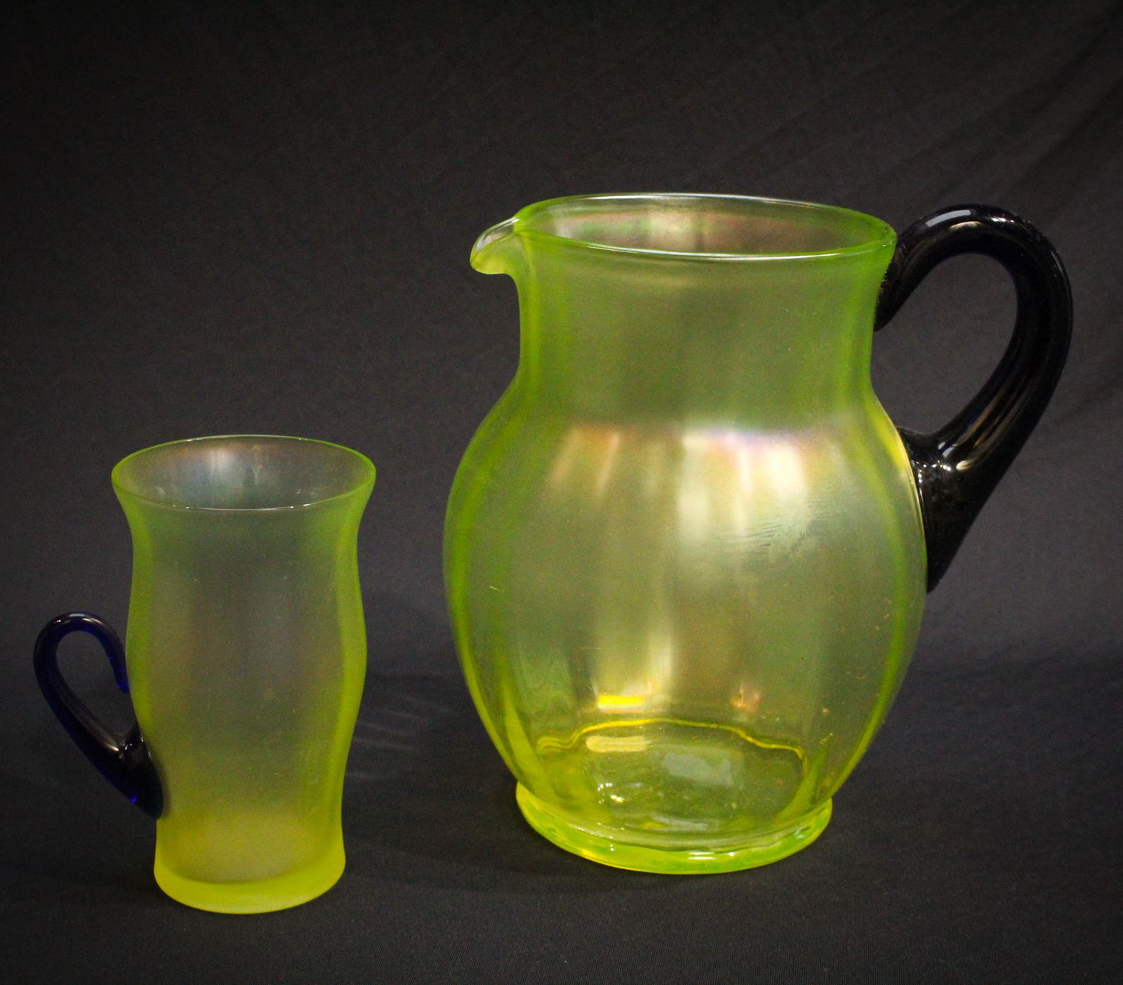 Fenton Glass Topaz & Cobalt Stretch pcs (1 of 7)