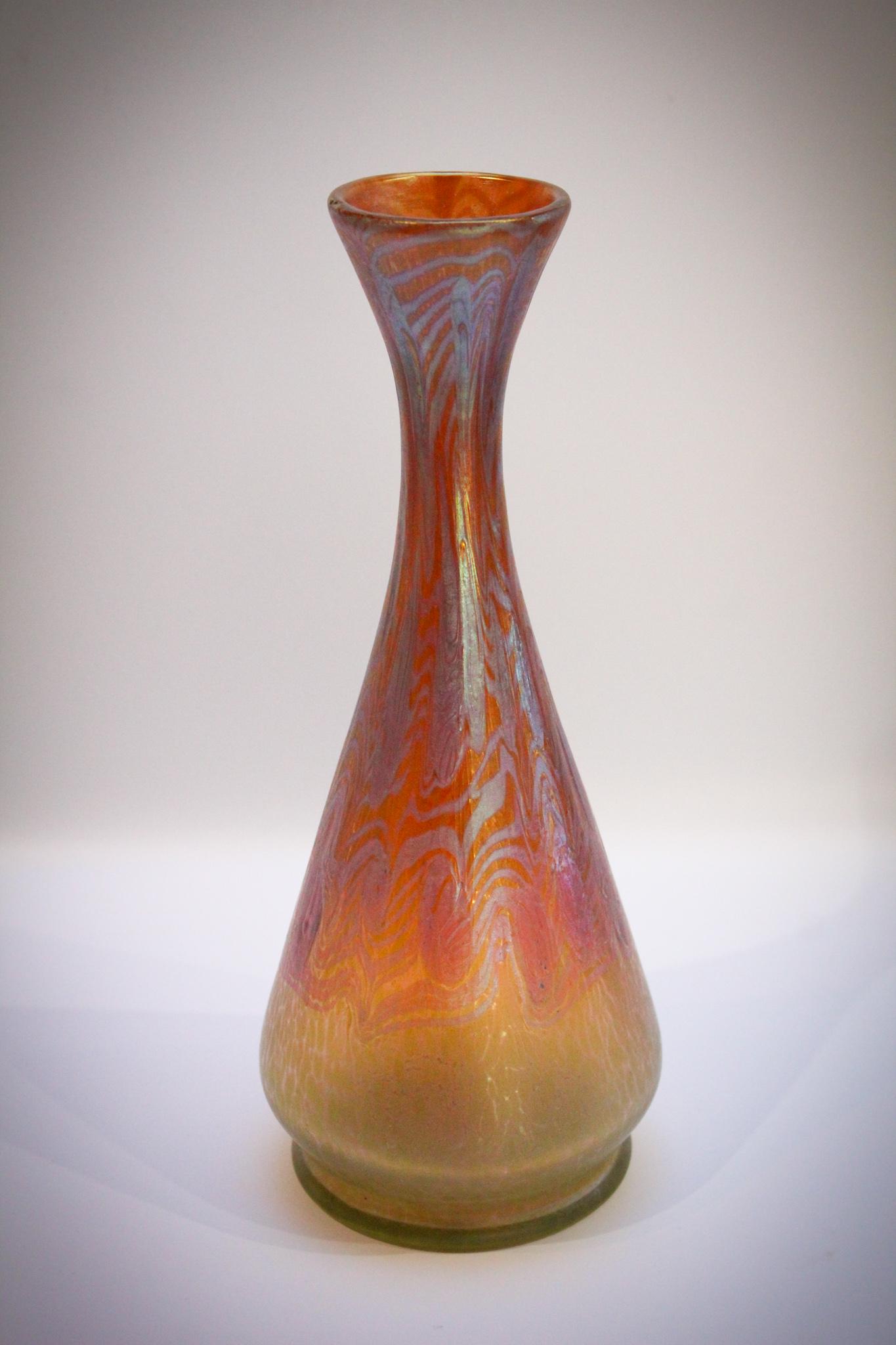 Loetz Phaenomen Genre 3/430 Vase (1 of 3)