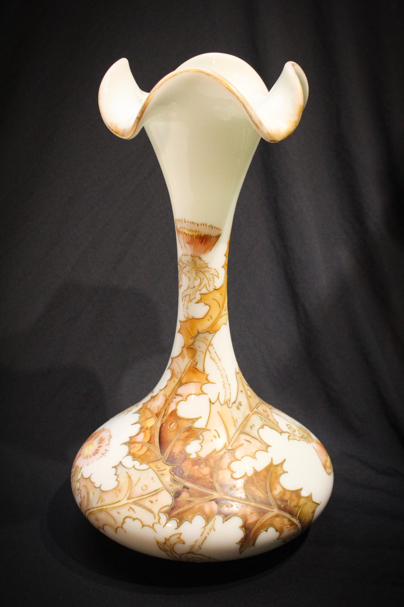 Large Mt. Washington Colonial ware Thistle dÃ©cor vase (1 of 5)