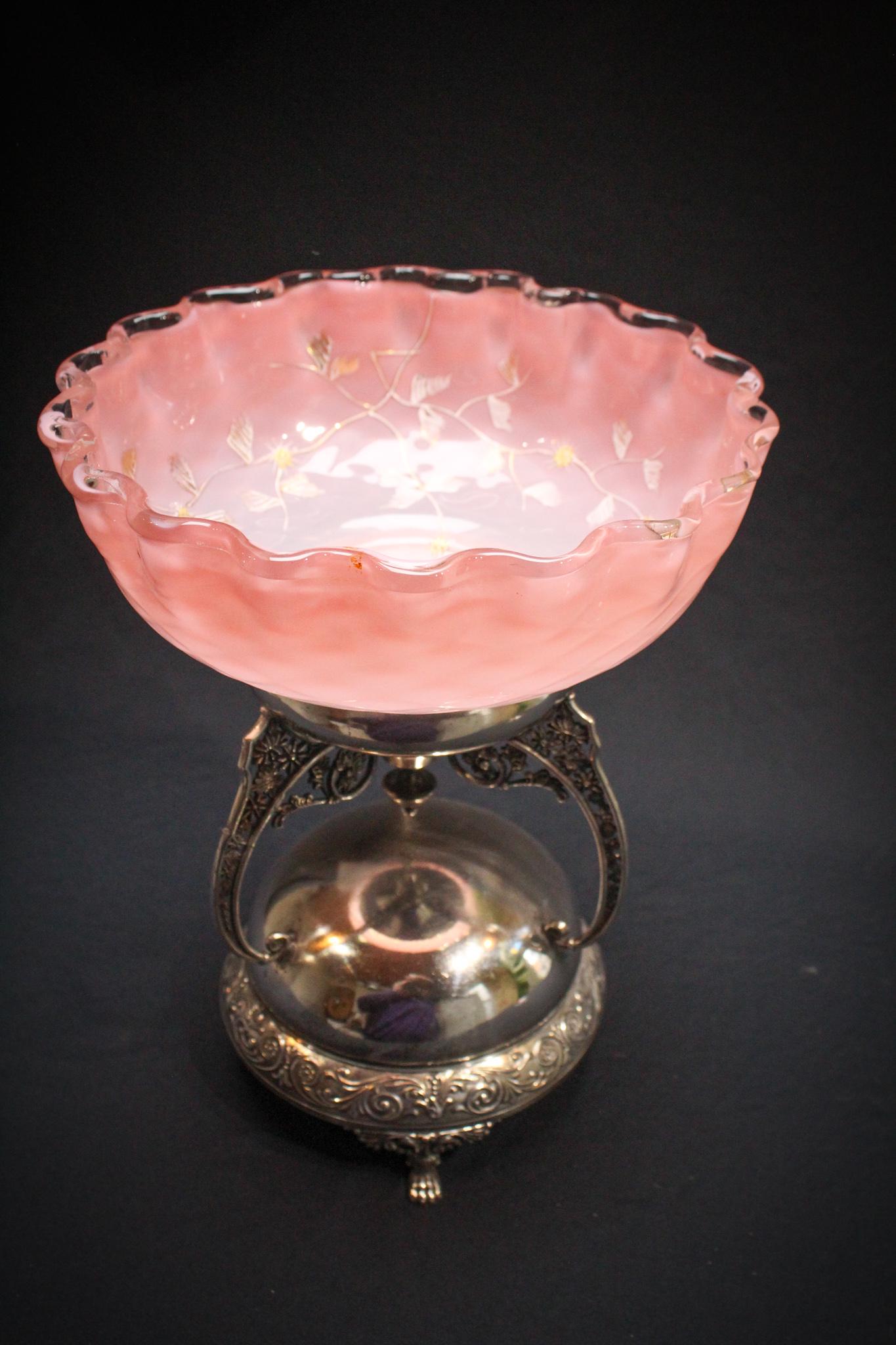 Queen City Victorian Pink enameled Brides Basket (1 of 7)