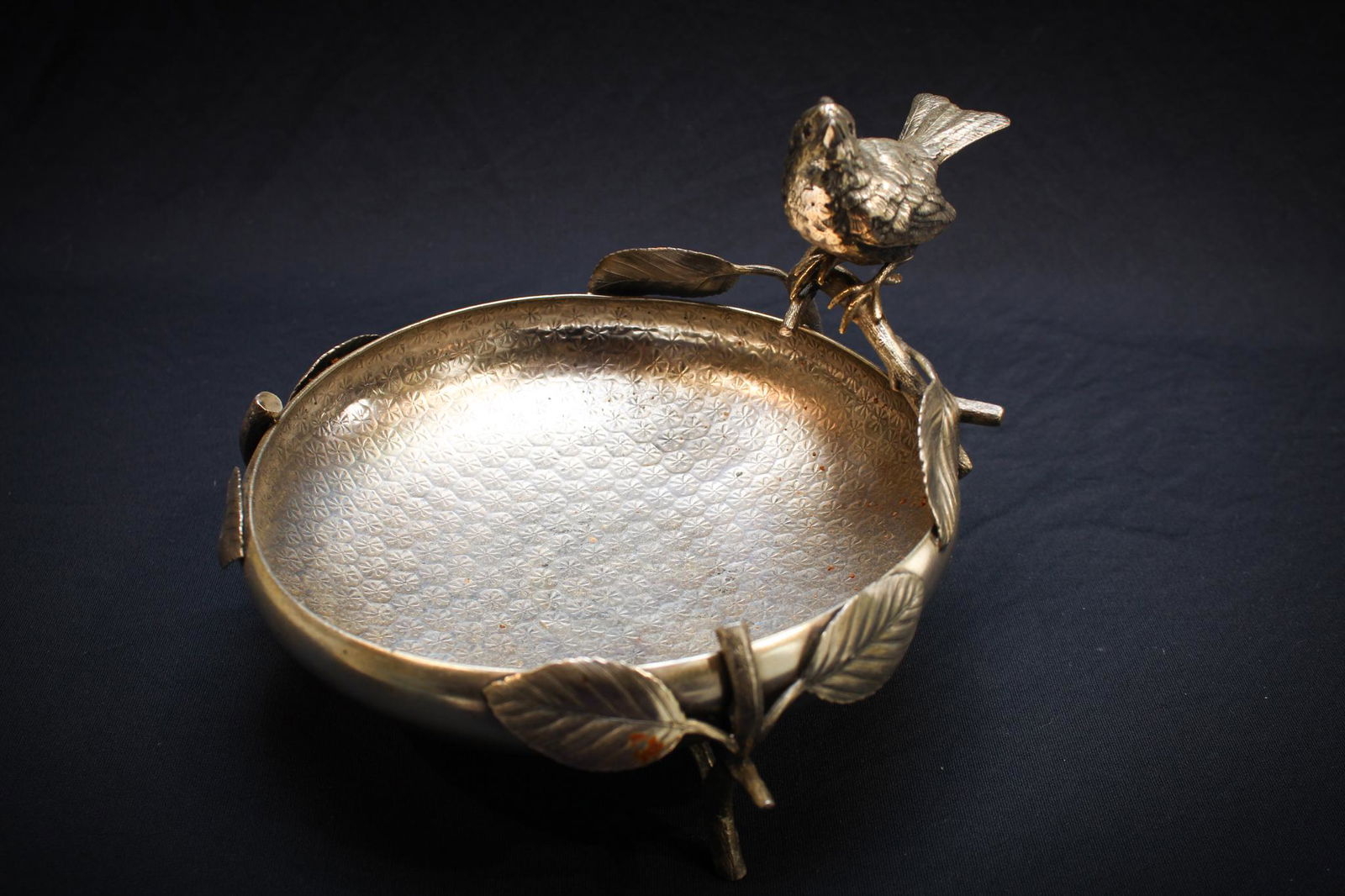Hartford Victorian figural Silverplate Nut Bowl (1 of 4)