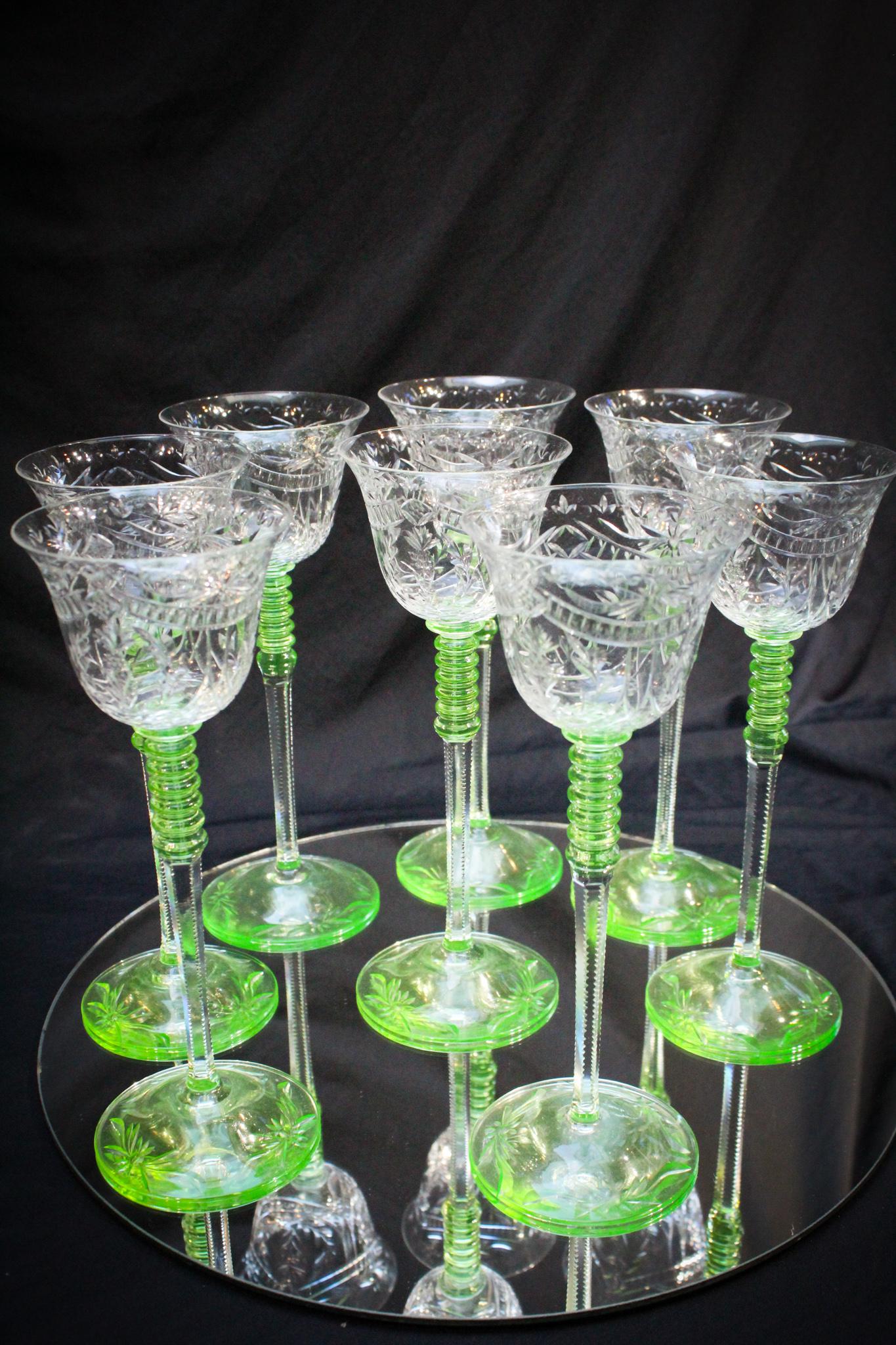 8 pc Lot Vaseline Green cut stems (1 of 9)