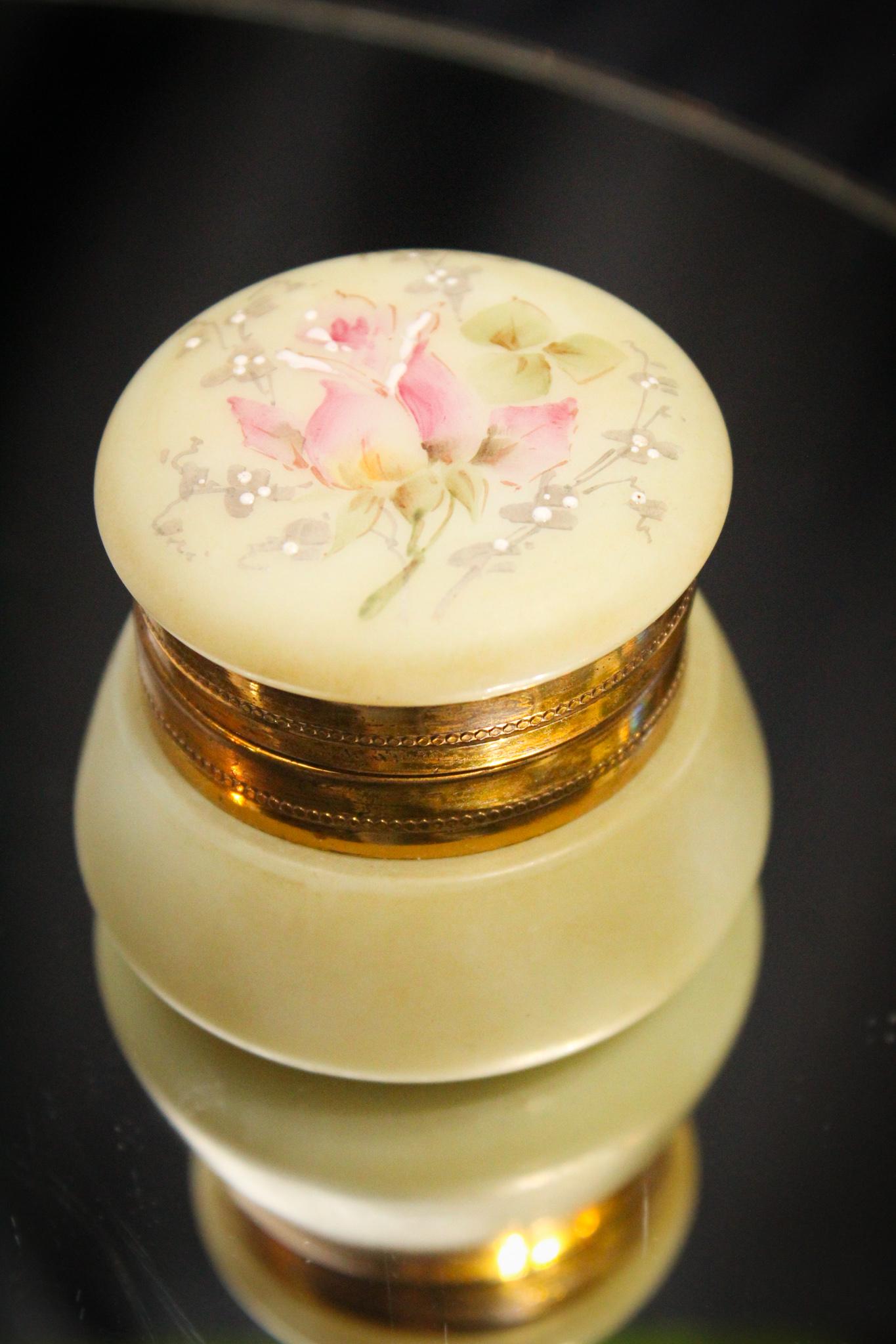 Wavecrest Floral Victorian Pin Box (1 of 5)