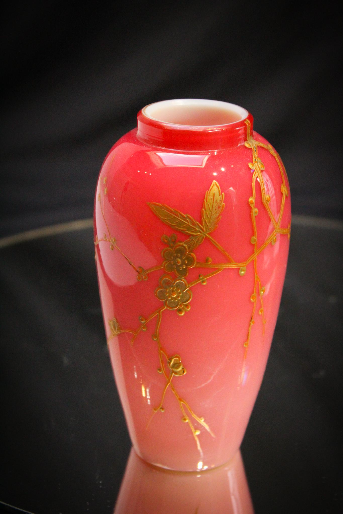 Webb Harrach Peachblow Victorian glass Cabinet Vase (1 of 3)