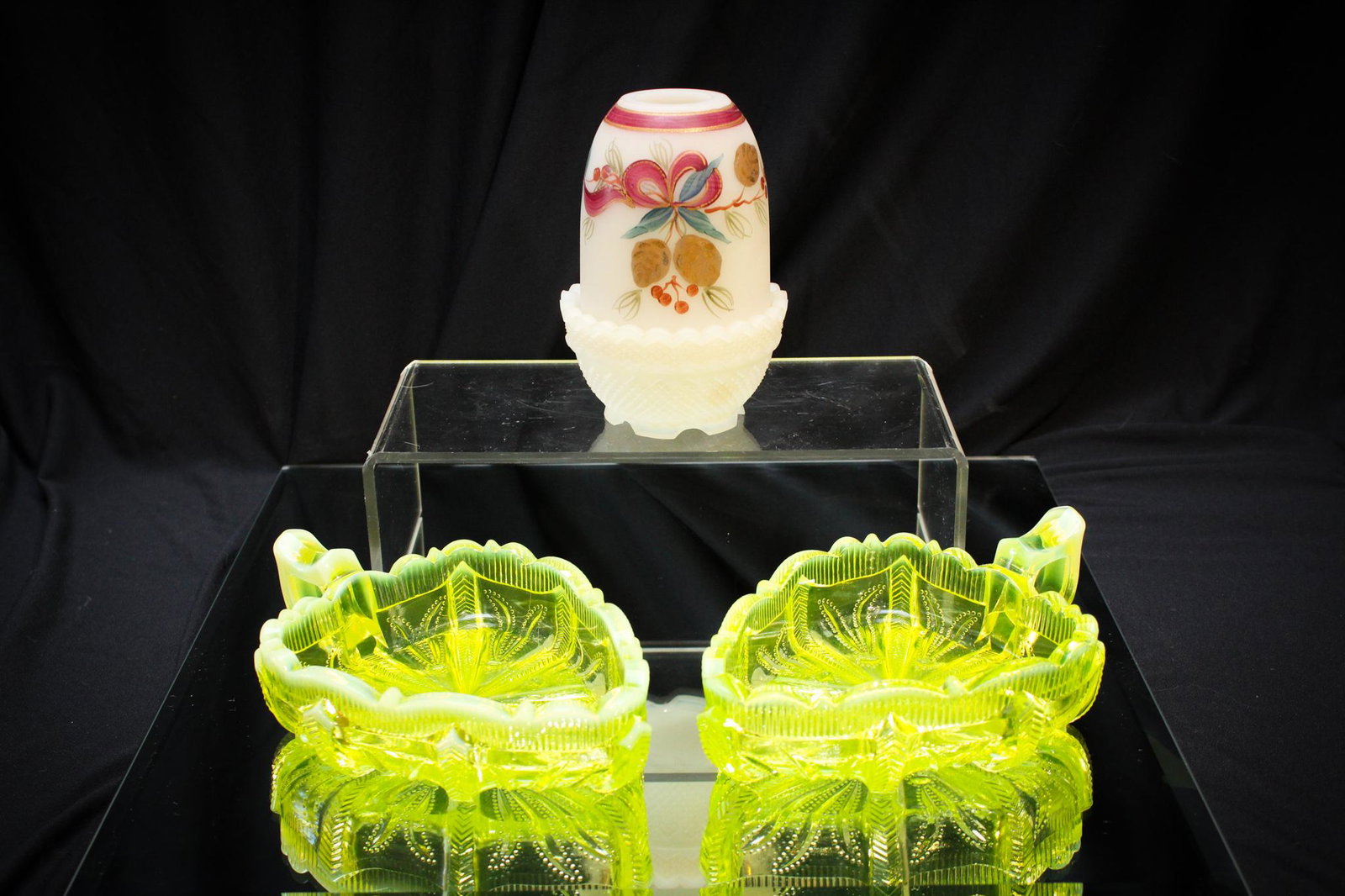 3 pc Lot Fenton Glass Fairy Lamp & Nappies: A 3 pc lot of Fenton glass to include 2 topaz cactus nappies and a hand painted fairy lamp. Tallest measures 4 1/2" tall.