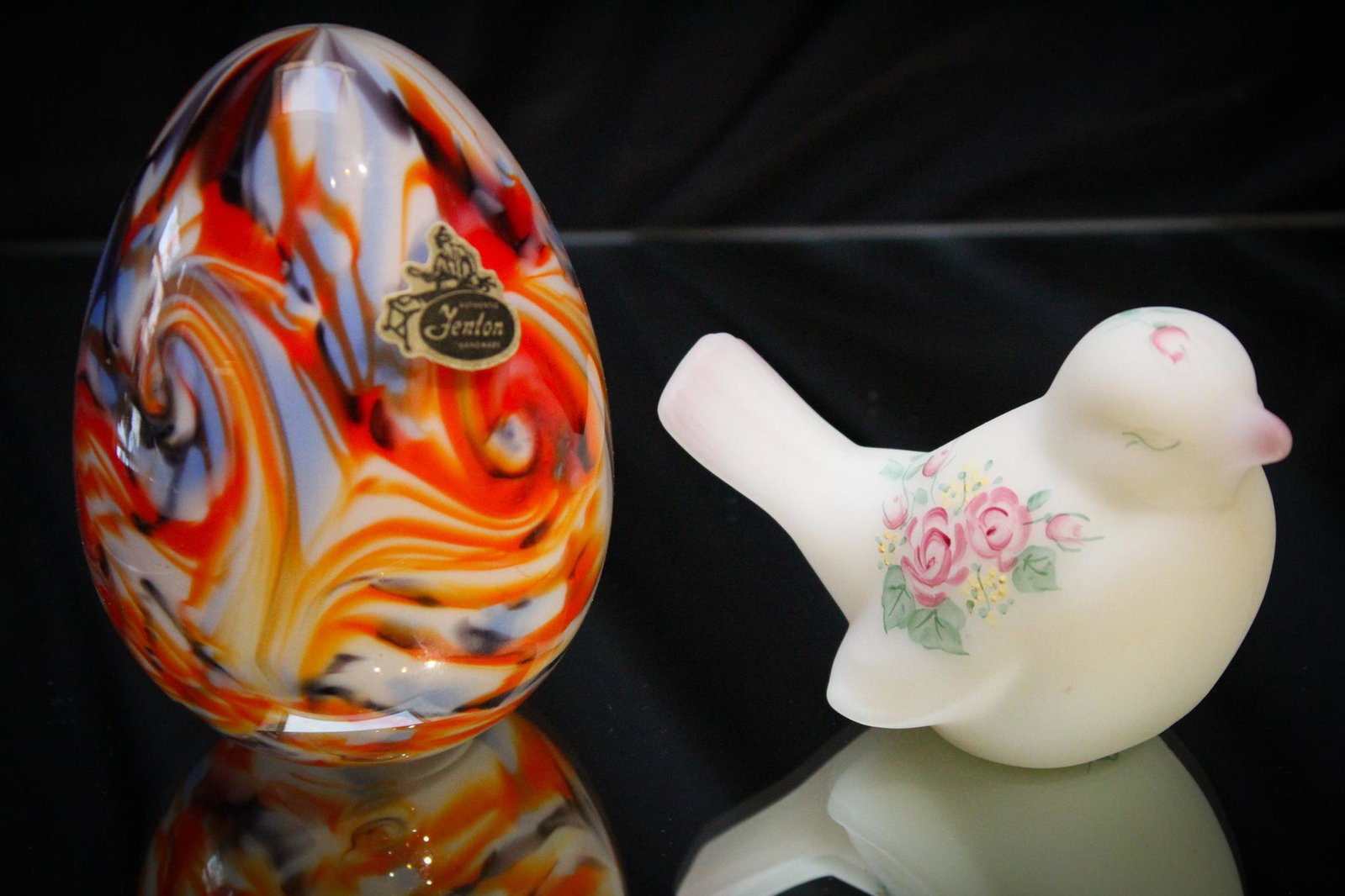 2 pc Lot Fenton Glass Barber Egg & HP Bird: Here we have a 2 piece lot of Fenton glass comprised of a Robert Barber Egg circa 1976, and a hand painted bird figurine. Tallest measures 4 1/4" tall.
