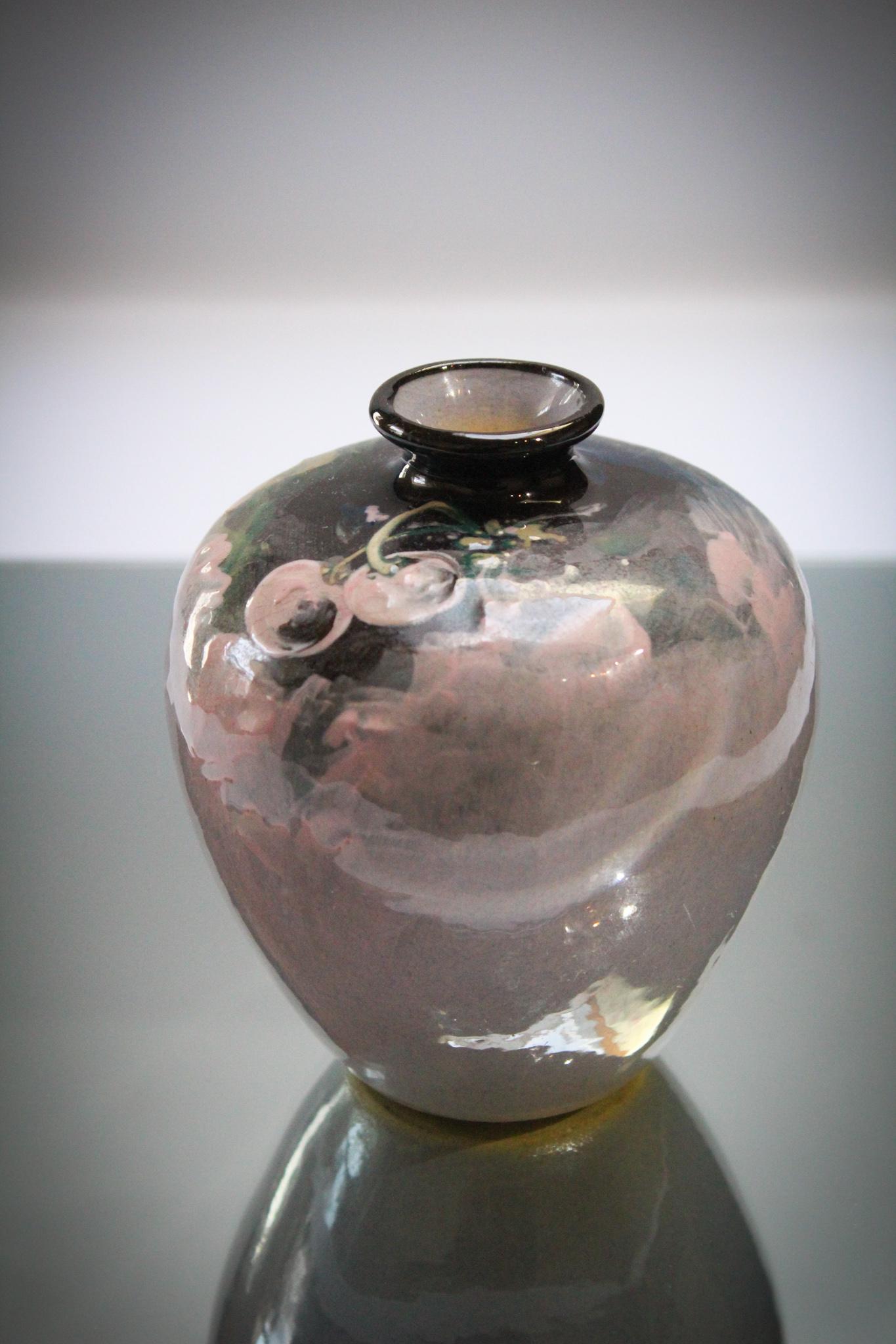 Weller pottery Eocean Cherries dÃ©cor Vase: A signed Weller pottery Eocean line Cherries dÃ©cor vase. Beautiful piece with nice coloring. Measures 5" tall.