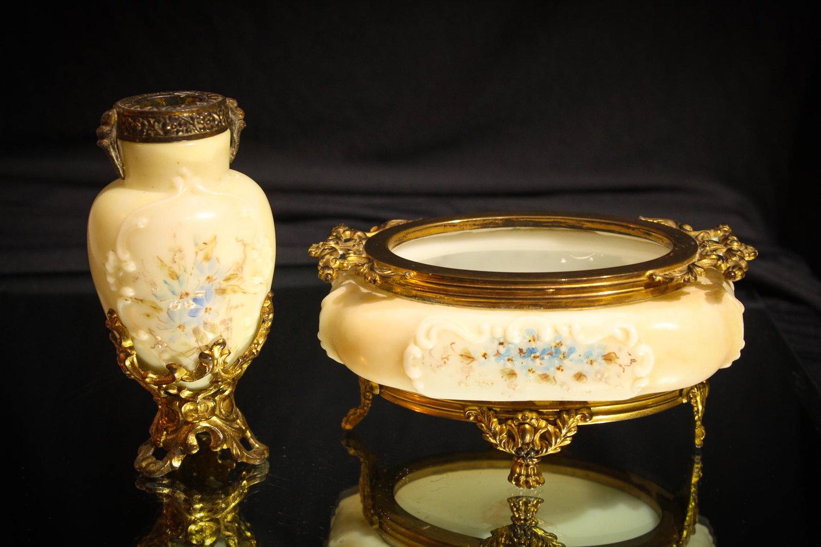 2 pc Lot Victorian Wavecrest Glass Vase & Pin Tray: Nice offering here of 2 pieces of Victorian Wavecrest comprised of miniature vase and pin tray both embellished with ormulu trim. Tallest measures 4 3/4" tall.