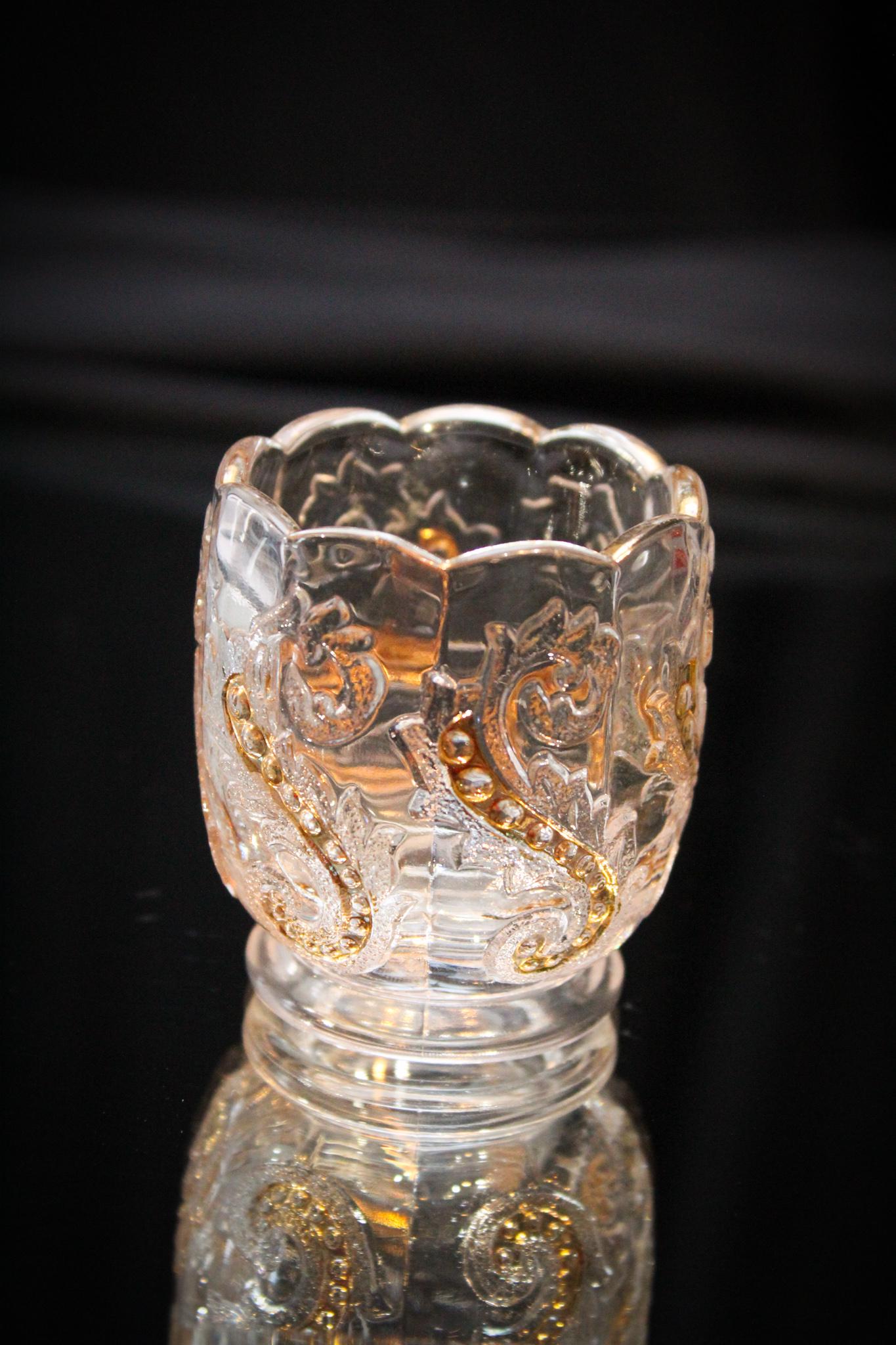 McKee Chrysanthemum Leaf w/ Gold Toothpick Holder: Another of our favorites. This time in clear with gilt highlights. Great piece and measuring a dainty 2 3/8" as well.