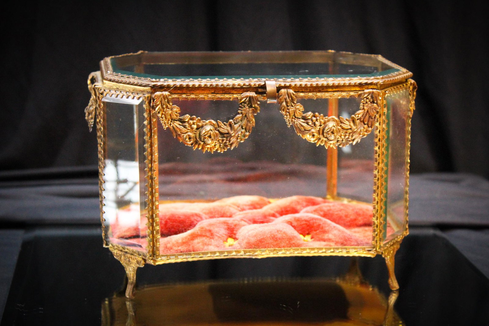 Victorian Large Brass Velvet lined Jewelry Casket: Beautiful Victorian Jewelry casket with brass frame and original tufted velvet lining. Measures 6" tall, 9" wide.