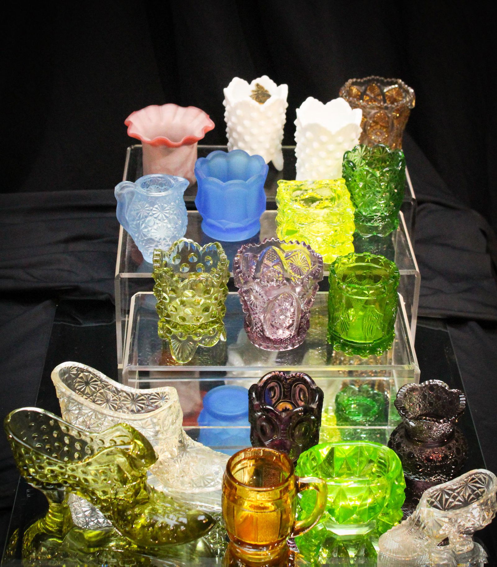 18 pc Lot Goody Lot of Stuff: You guessed it. A Magnum Goody Lot. Folks when have you seen so much offered for one money? It can be yours if the price is right. (Or if you outbid someone.)