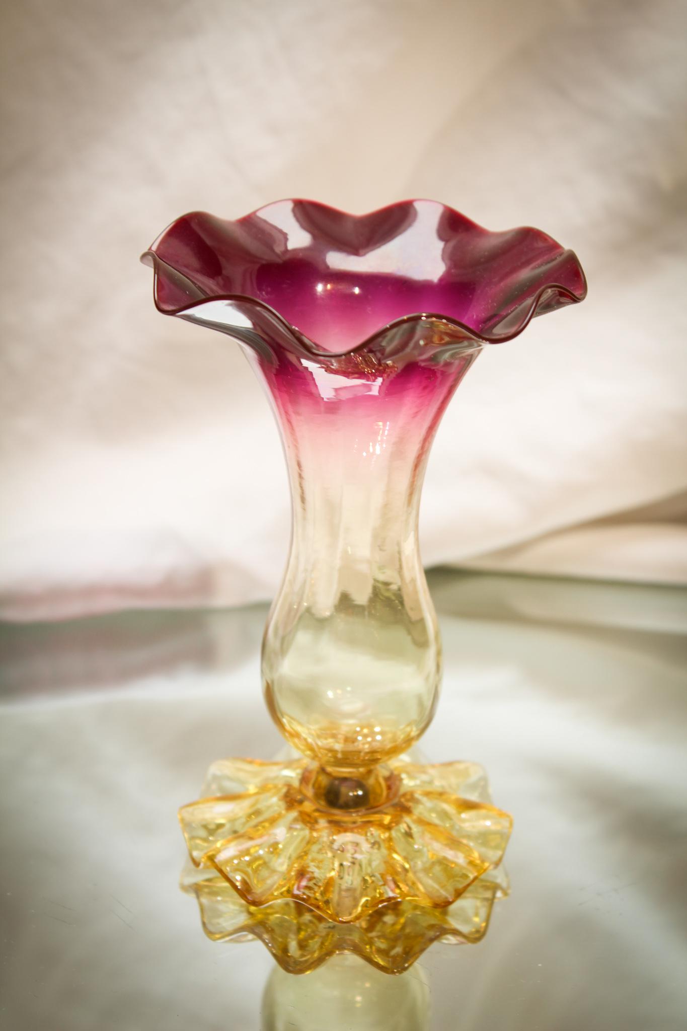 Webb Alexandrite Petticoat Base Vase (1 of 5)
