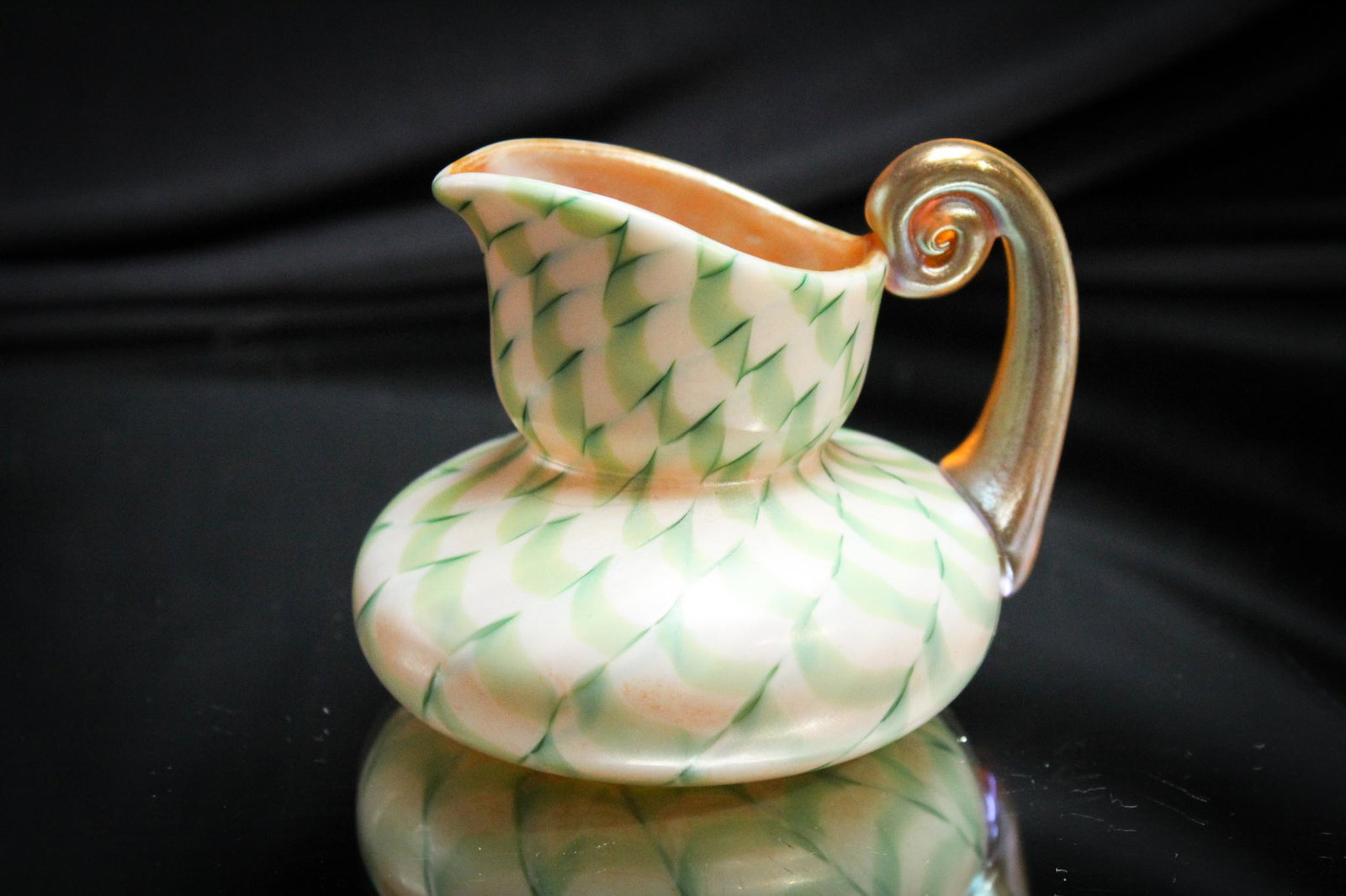 Kew Blas Art Glass Creamer (1 of 4)