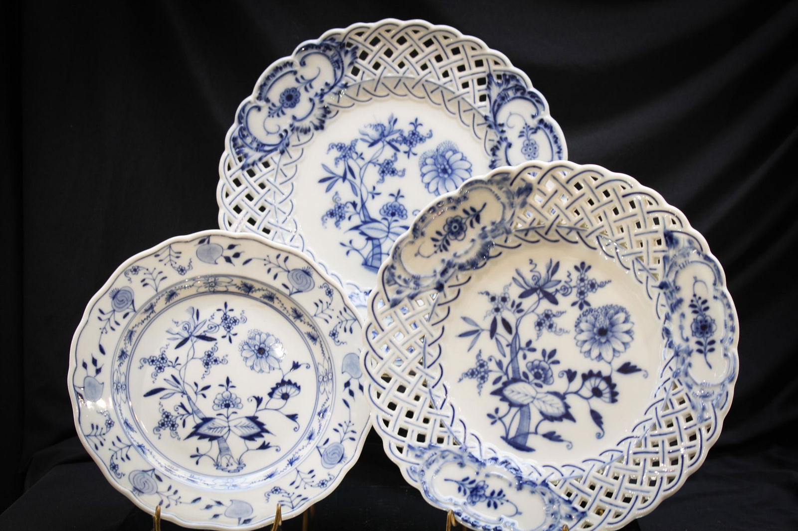 3pc Lot Meissen Blue Onion Porcelain (1 of 7)