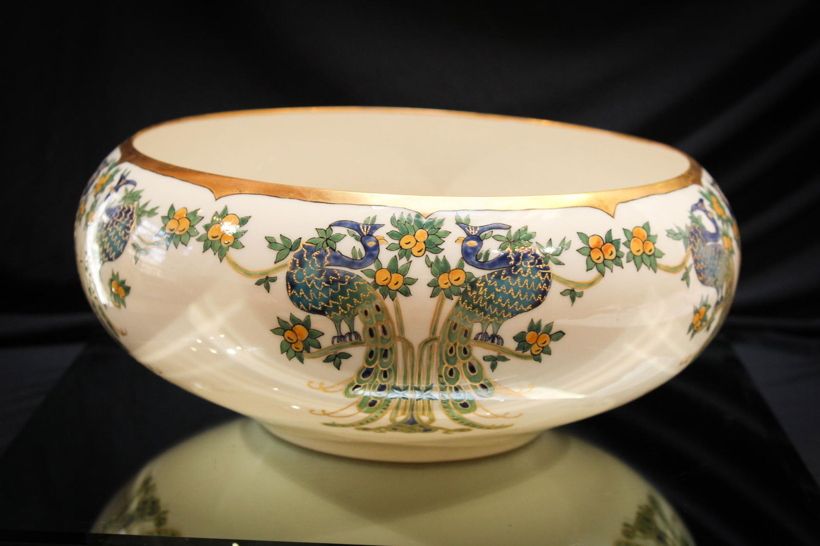 Willets Belleek Large Peacock dÃ©cor Center Bowl (1 of 4)