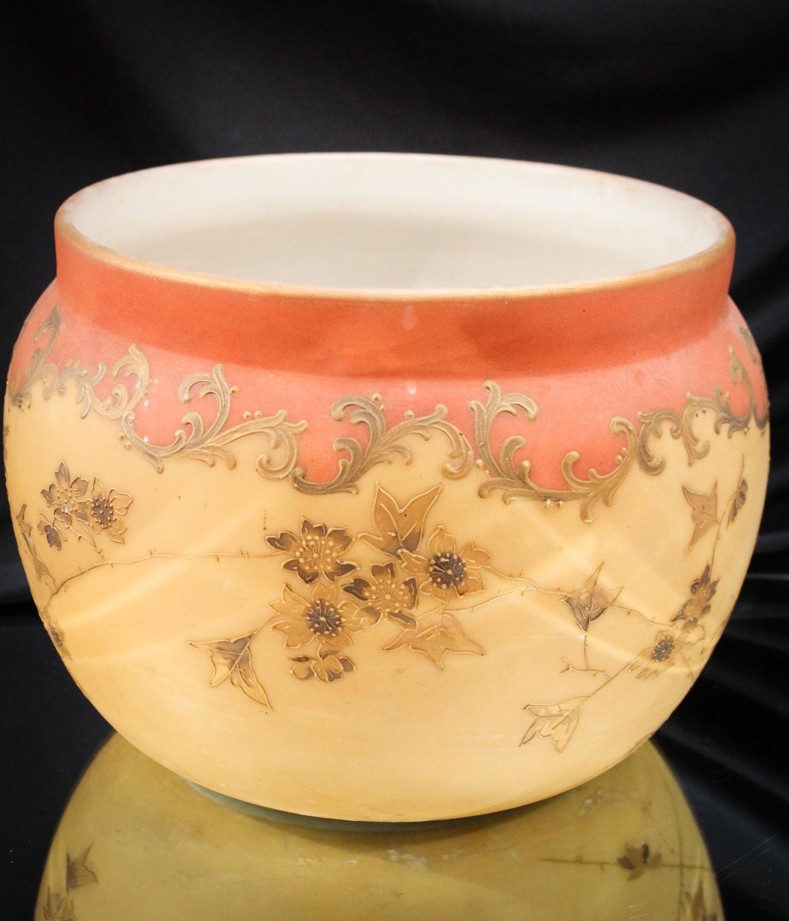 Mt. Washington Crown Milano Rare Jardinere (1 of 4)