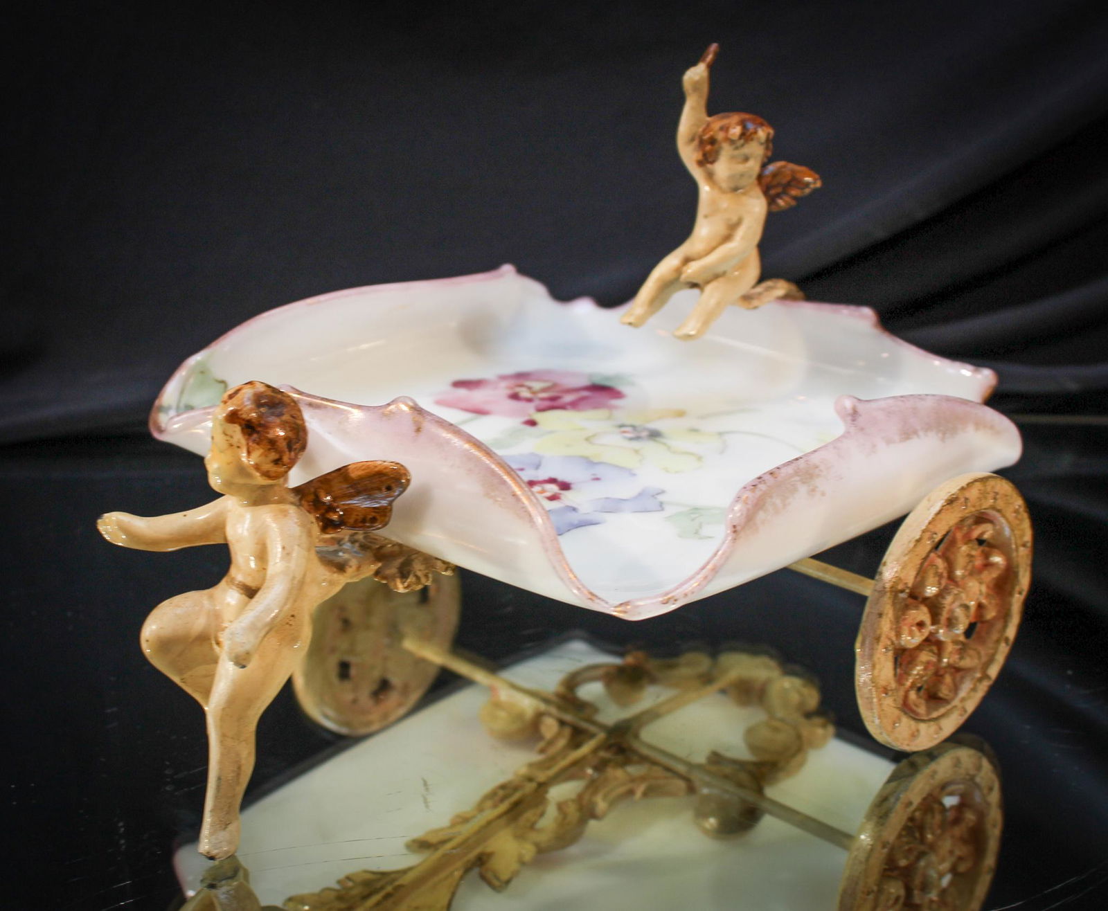 Mt.Washington Colonial Ware Cherub Card Receiver (1 of 6)