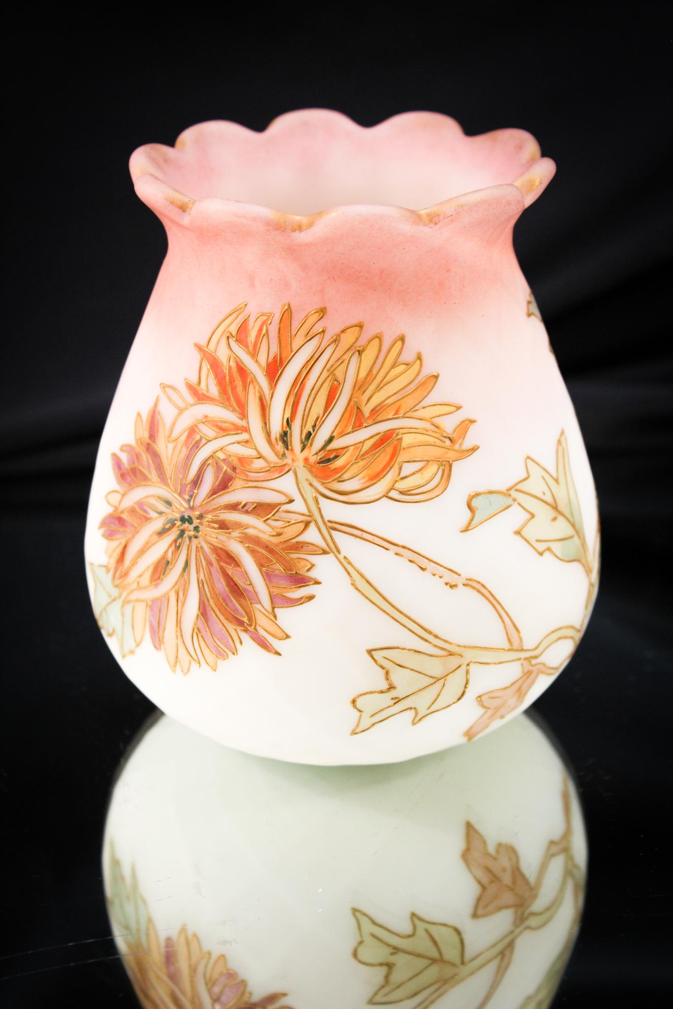 Mt Washington Glass Crown Milano Vase: Mt. Washington glass Crown Milano decoration diamond quilt floral vase. Wonderful piece. Measures 4 1/4" tall.
